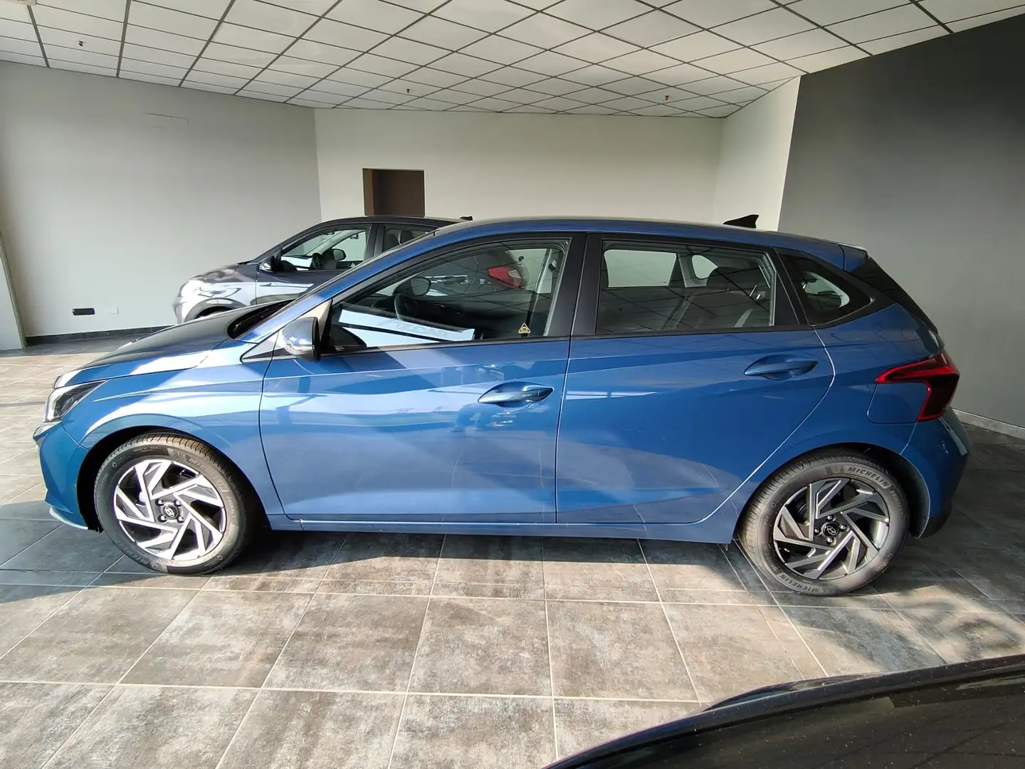 Hyundai i20 1.2 mpi Connectline 79cv mt - KM ZERO Blauw - 2