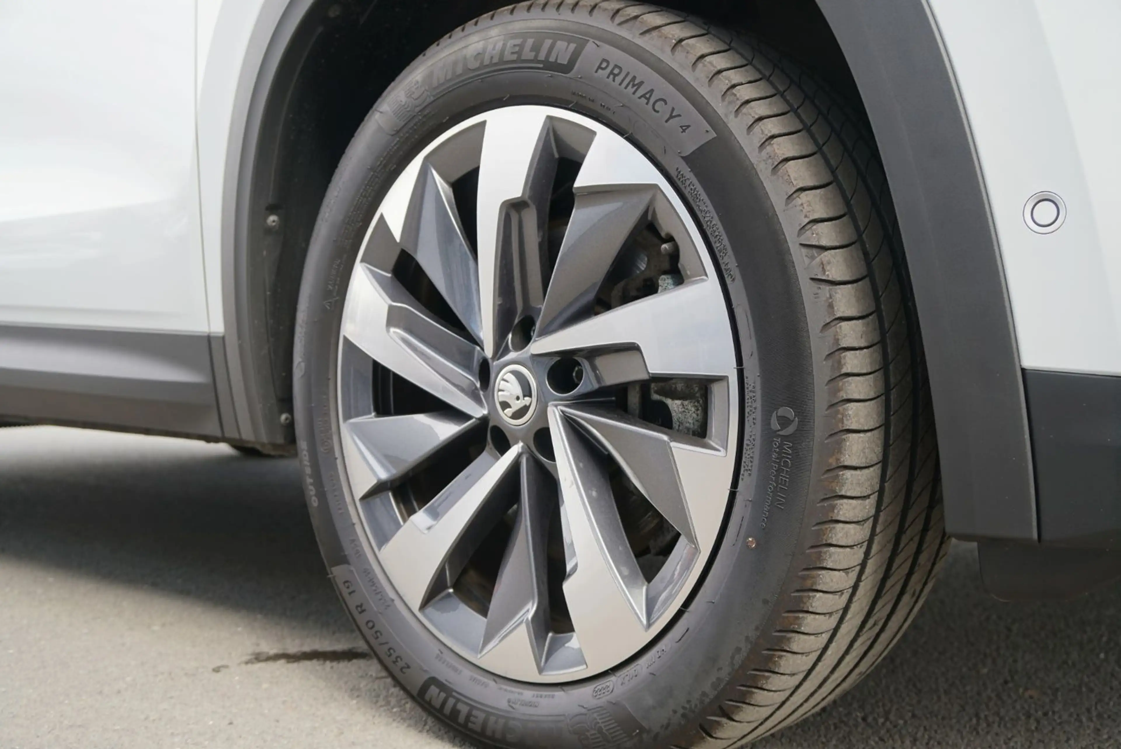 Skoda Kodiaq 2.0 TDI 4x4 *Leder*Matrix*ACC*360°*HUD* — photo 11