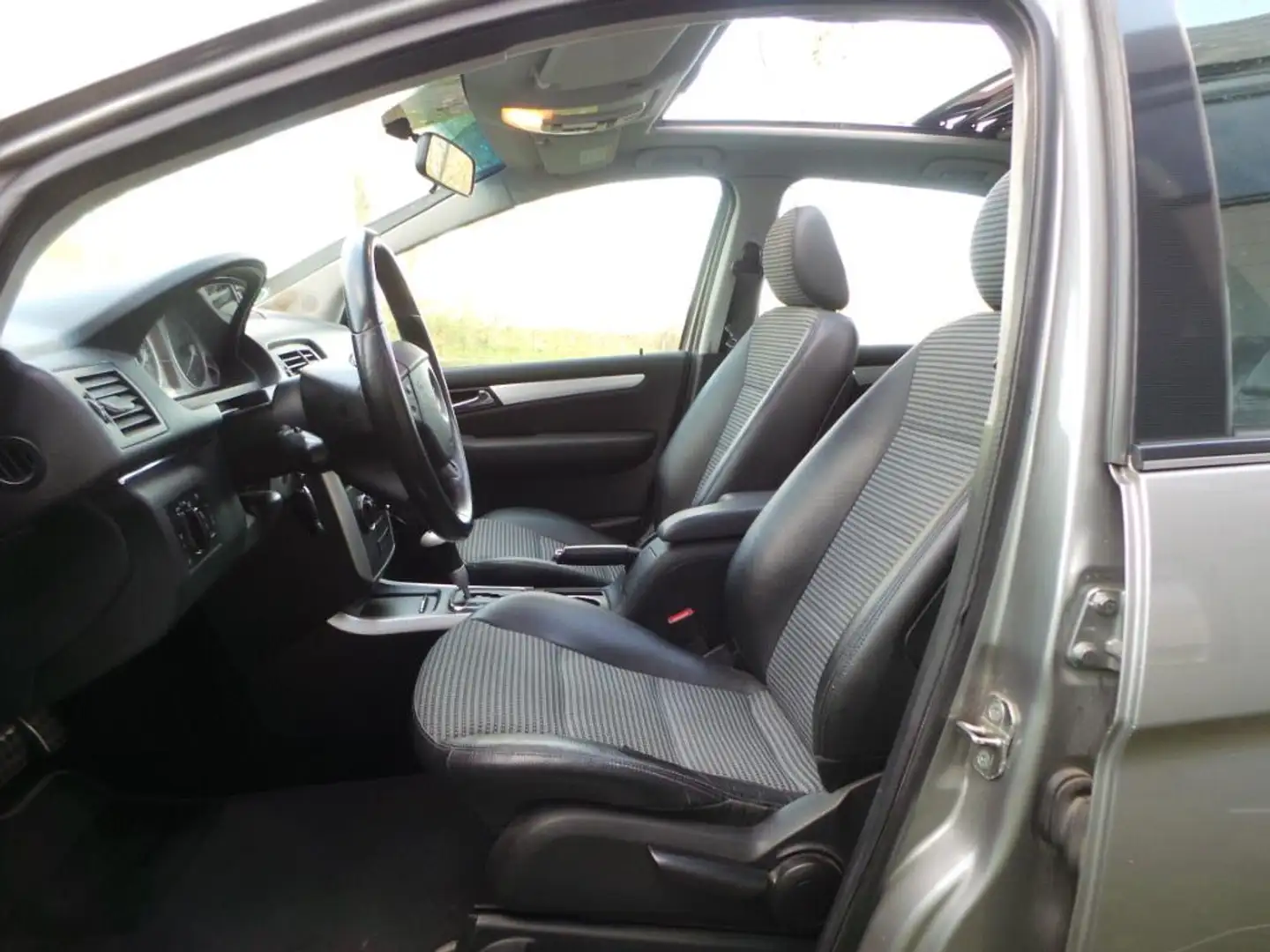 Mercedes-Benz B 200 AUTOMAAT + INRUIL MOGELIJK ) Grijs - 2