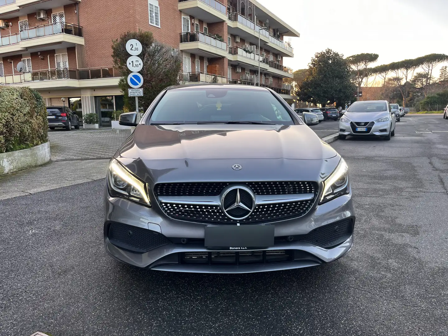 Mercedes-Benz CLA 200 CLA Shooting Brake Shooting Brake d Premium 4matic Grigio - 2