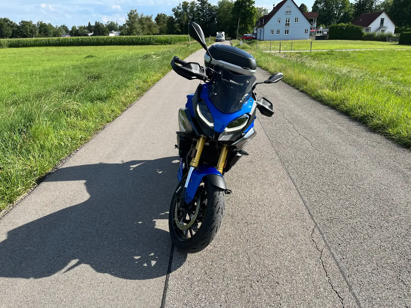 BMW F 900 XR Racingblue Metallic / Garantie Bleu - 2