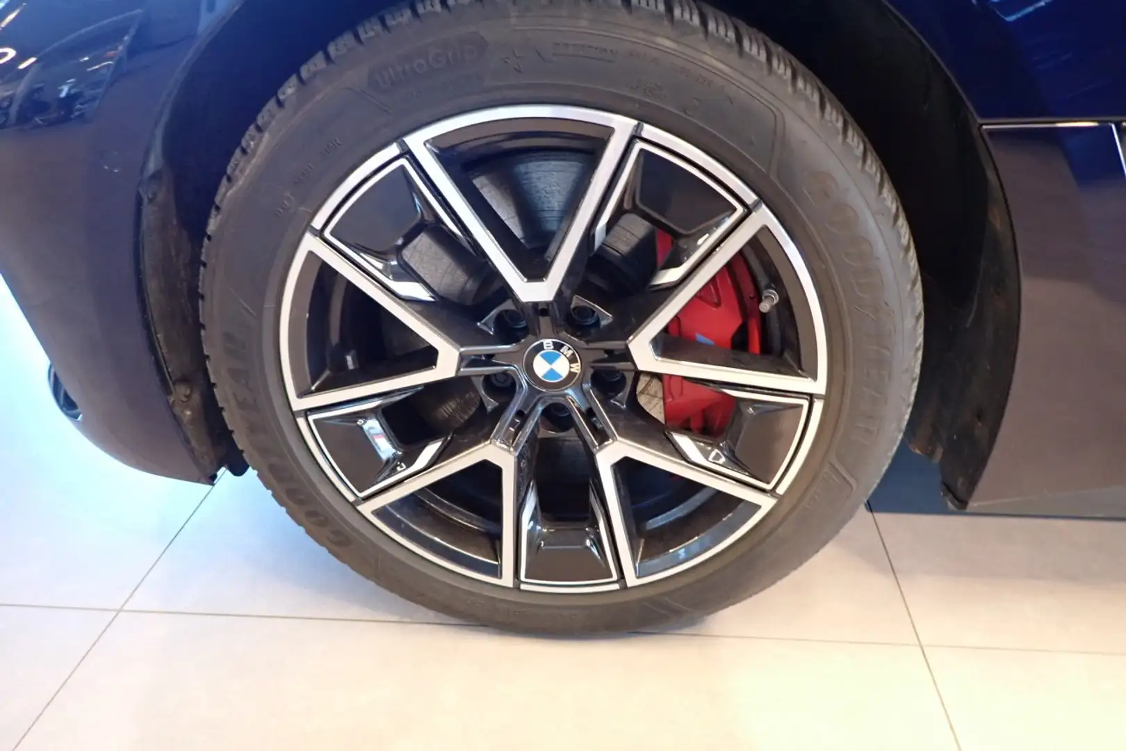 BMW i4 M50 Blau - 2