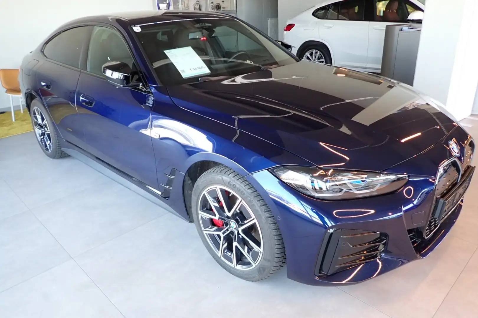 BMW i4 M50 Blau - 2