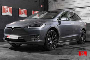 Model X Long Range Raven 22\/Autopilot/5 seats