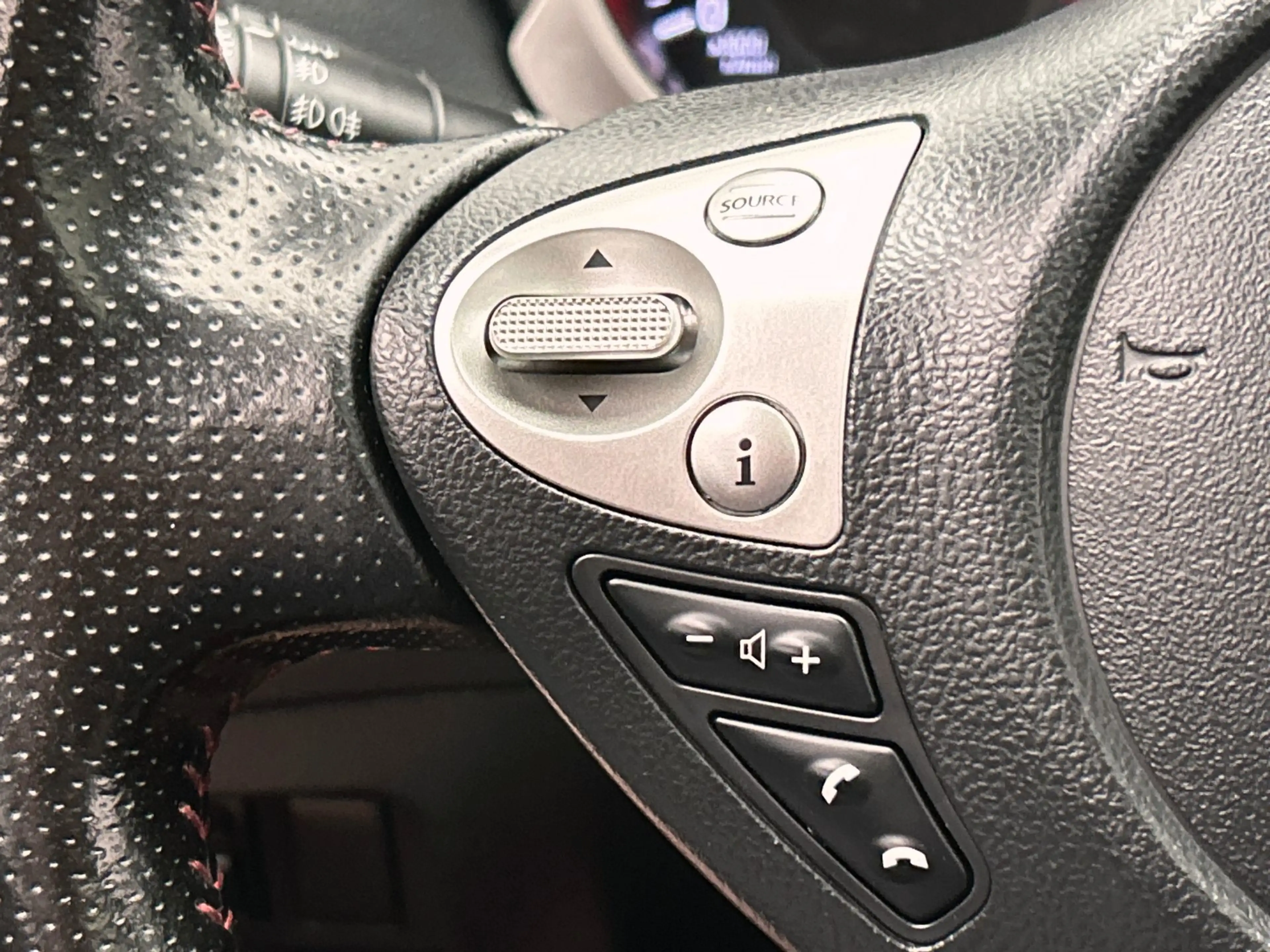 Nissan Juke 1.6 DIG-T Tekna 190PK Nismo| Trekhaak |Leder | Sto — photo 13