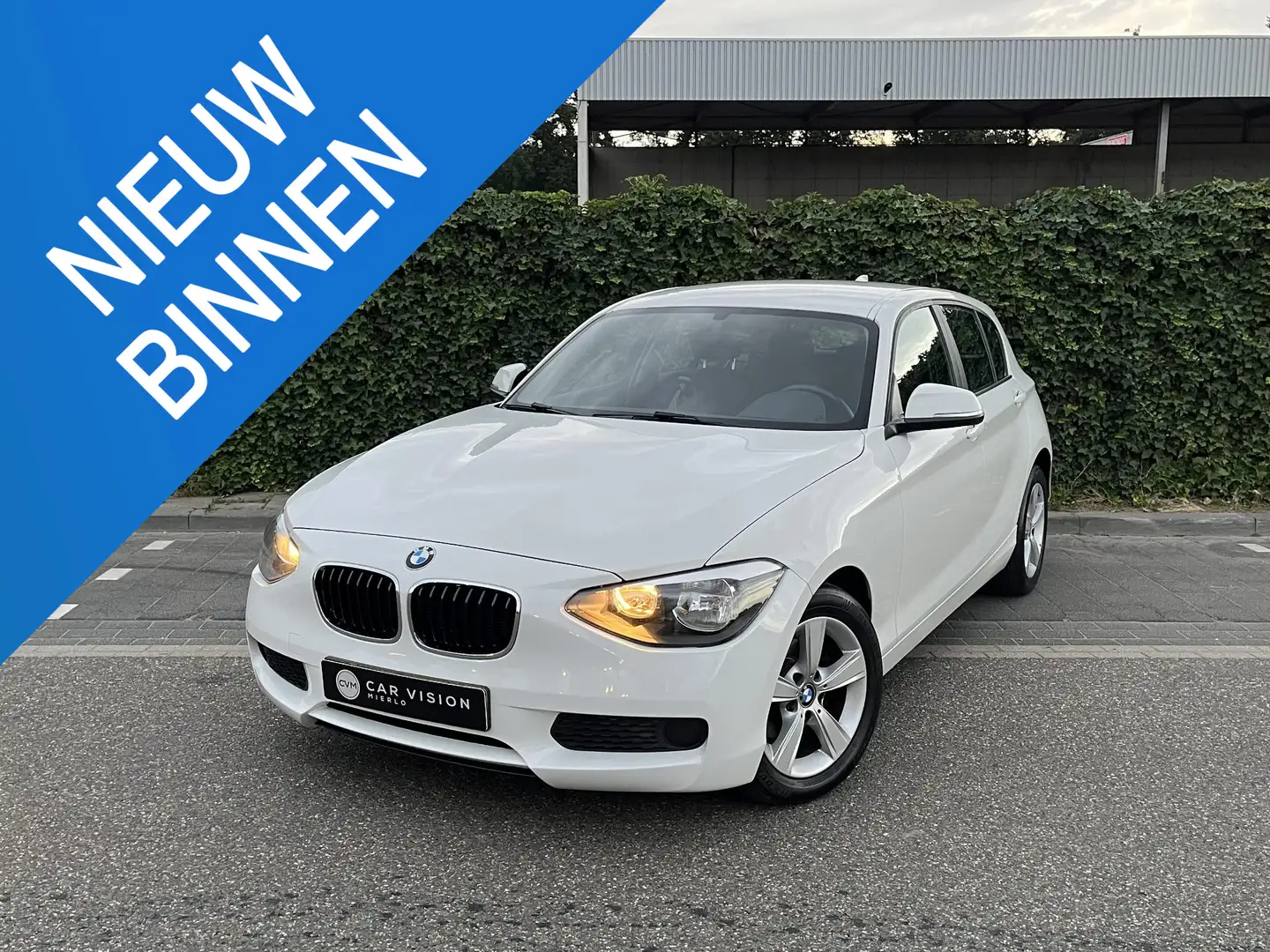 BMW 1 series * Automaat * Airco * Apk 06-2026 Bílá - 1