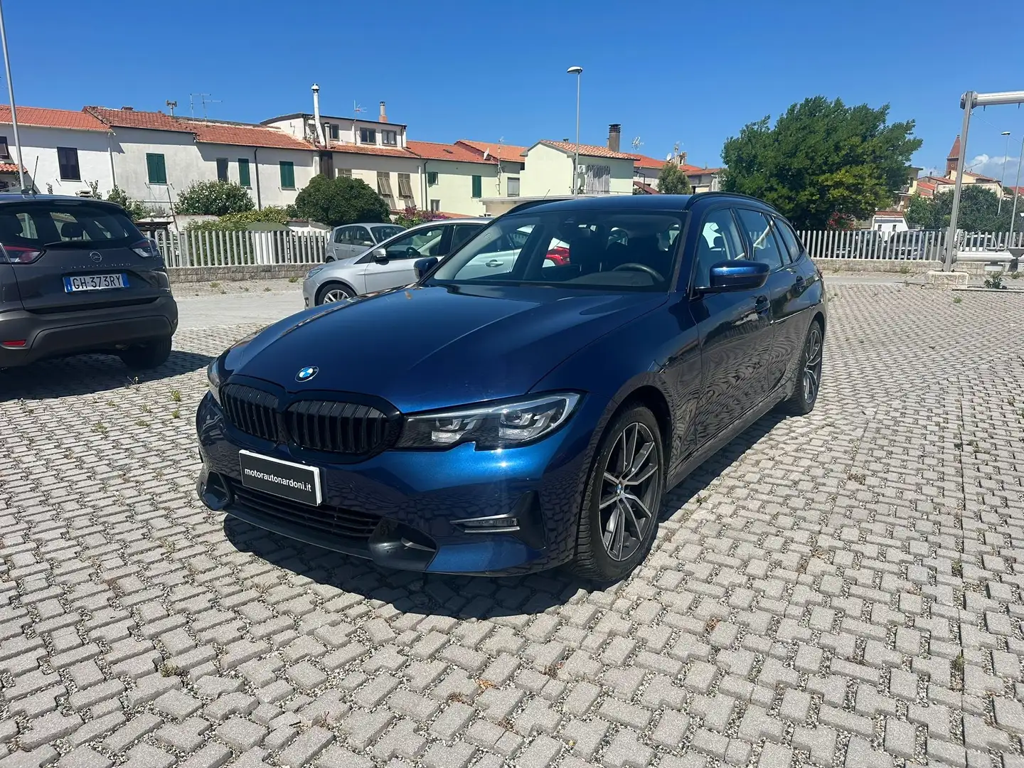 BMW 320 Serie 3 G21 2019 Touring 320d Touring Sport auto Blu/Azzurro - 2