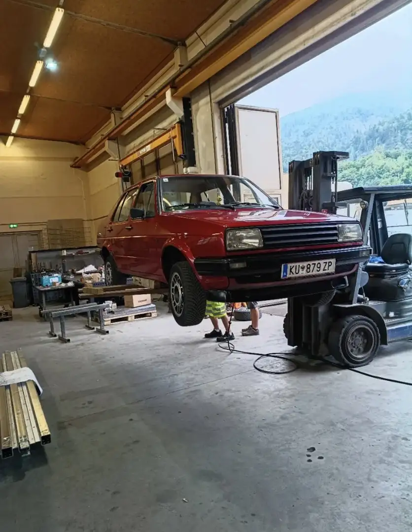 Volkswagen Jetta Turbo (C) - 1