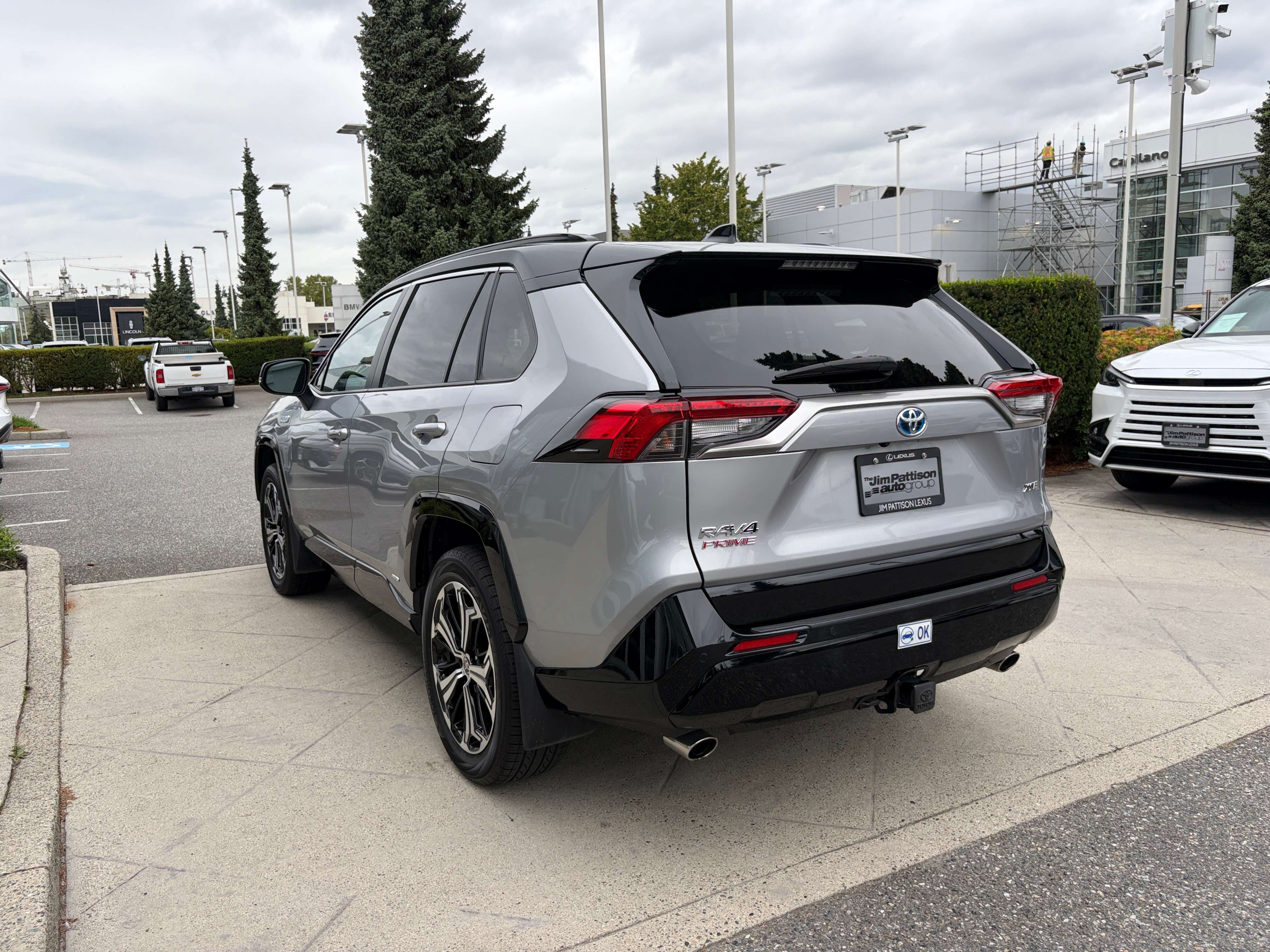 2021 Toyota RAV4 XSE AWD / XSE Premium Technology / Plugin / Town C — снимка 1