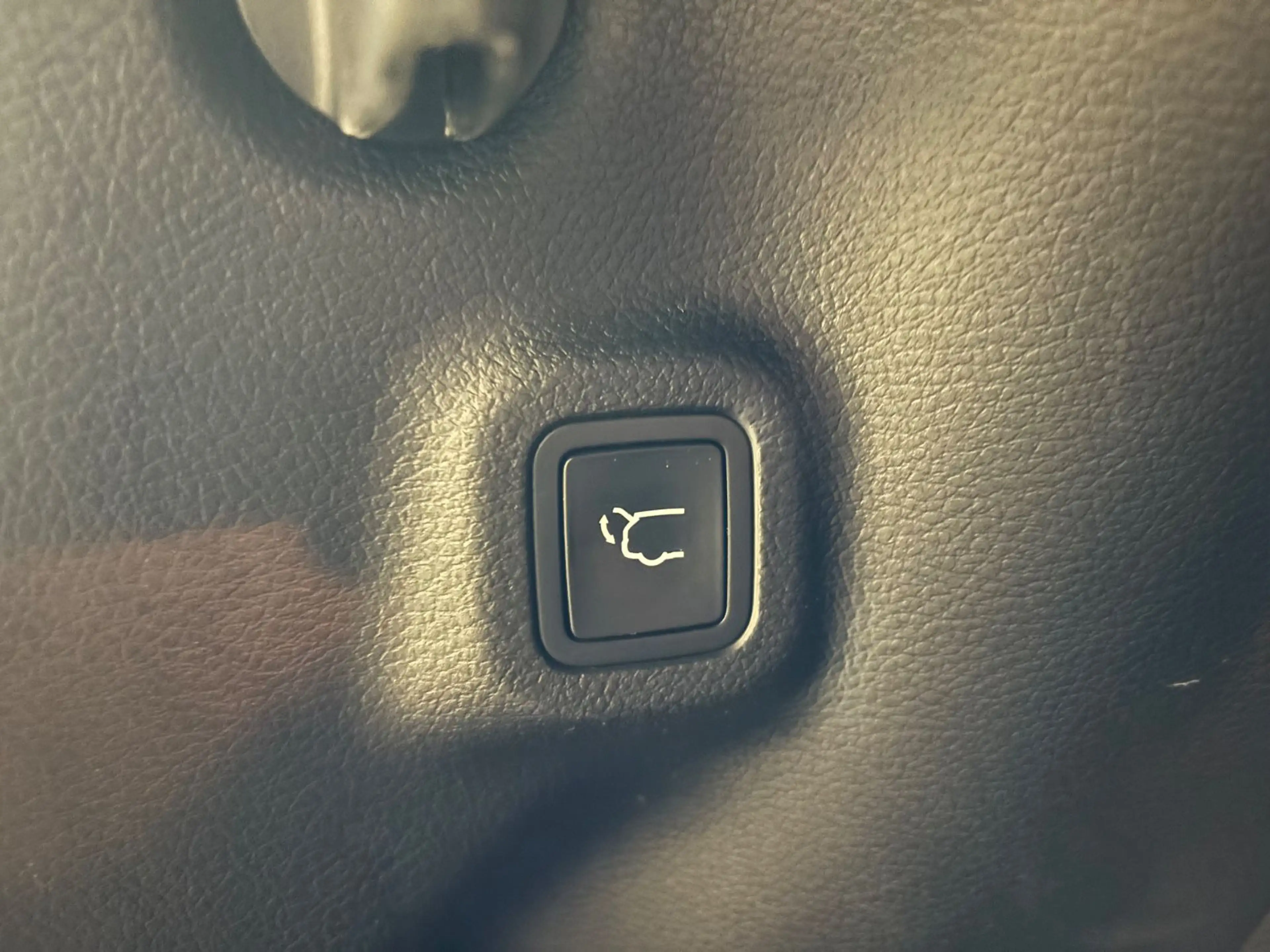 Jeep Compass Limited 4WD — photo 12
