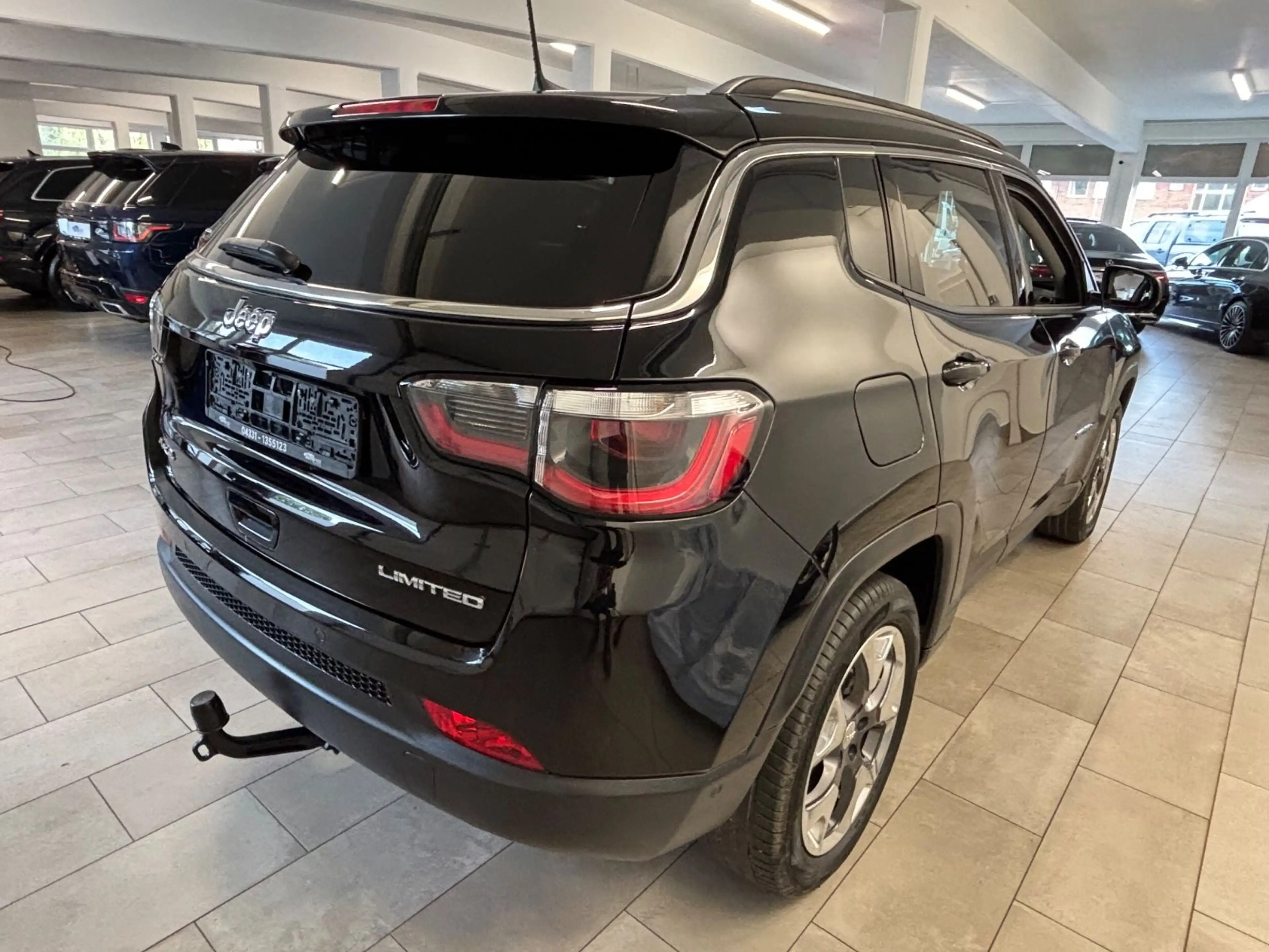 Jeep Compass Limited 4WD — photo 6