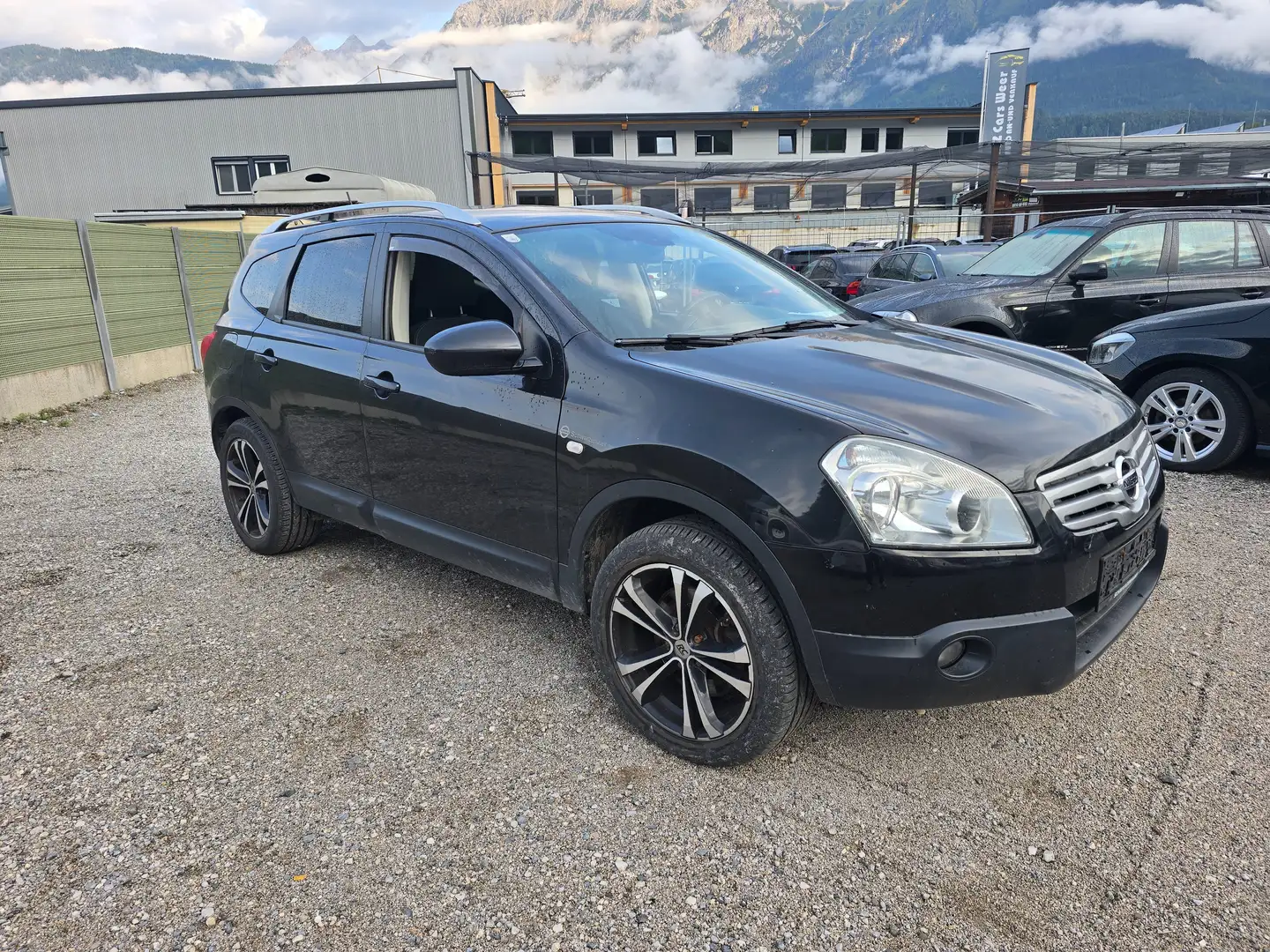 Nissan Qashqai+2 Acenta 4X4 7 sitzer Schwarz - 1