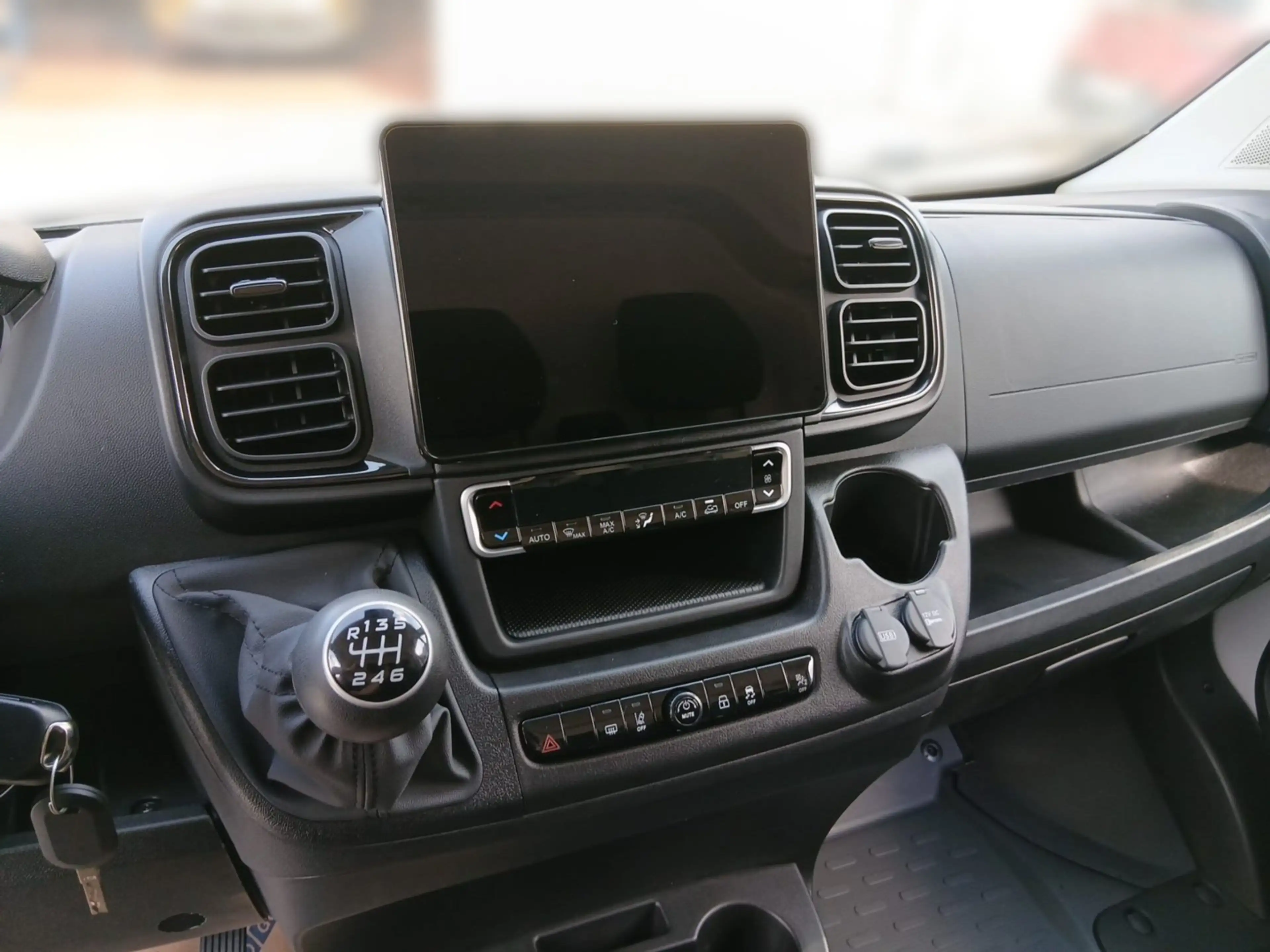Opel Movano Kasten 2.2 Blue-HDI Maxi L3H2 3.5t — photo 12