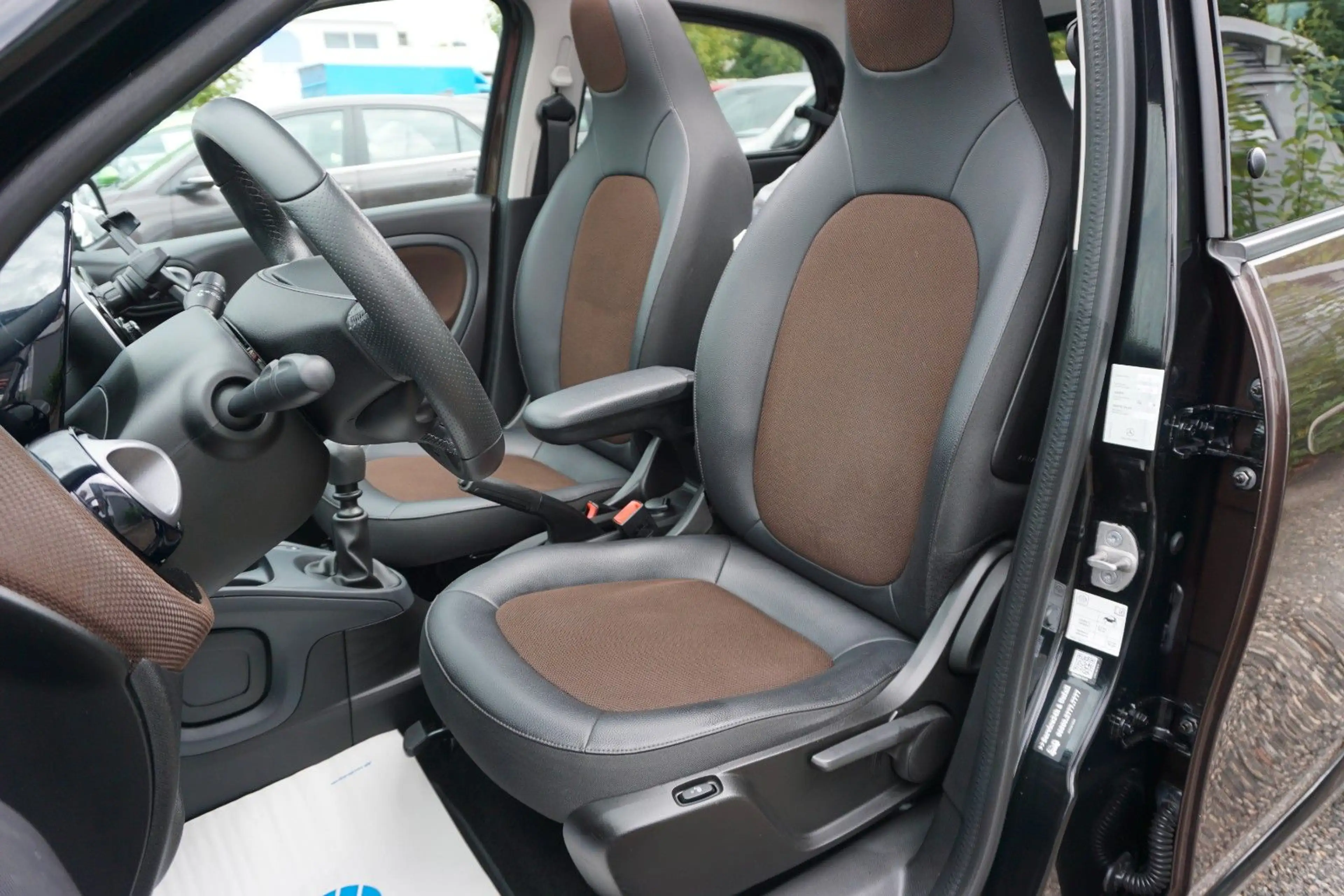 smart forFour forfour Perfect 90PS Faltdach*Sitzheizung*PDC* — photo 6