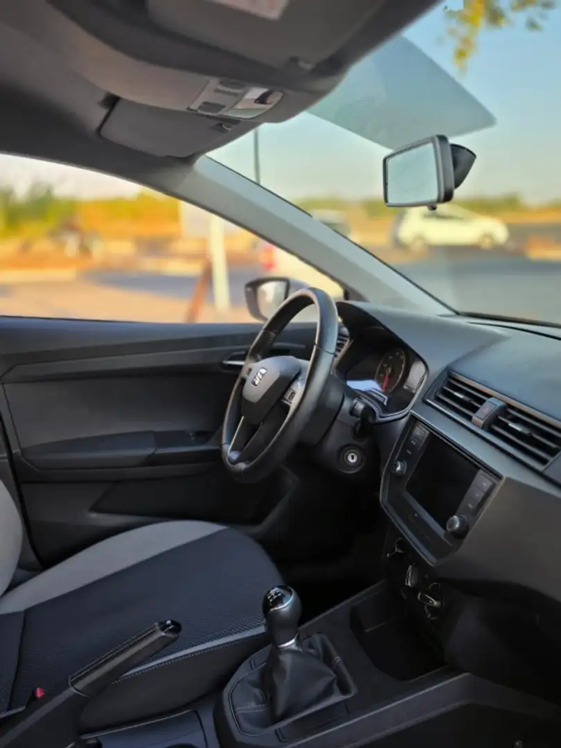 SEAT Ibiza Berlina Manual de 5 Puertas Blanc - 2