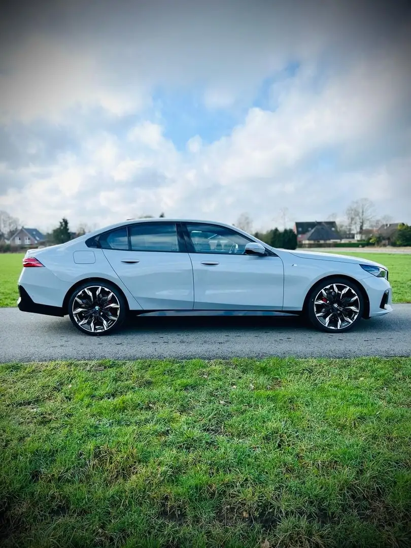 BMW 520 i Limo. M Sport/Panorama+Head-Up+360 Kamera Grau - 2
