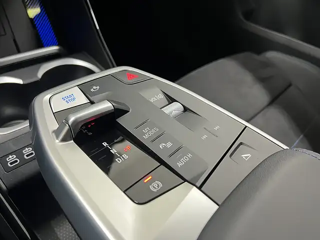 BMW iX2 xDrive30 66,5kWh, M Paket, Iconic Glow, HUD, Ansicht 15