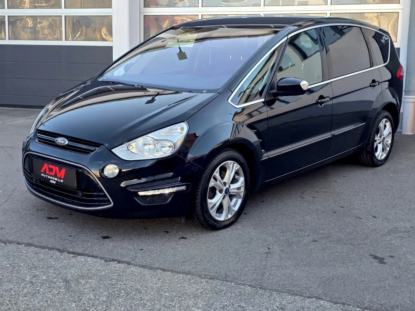 Ford S-Max S-MAX Titanium 2,0 TDCi DPF Titanium Schwarz - 1