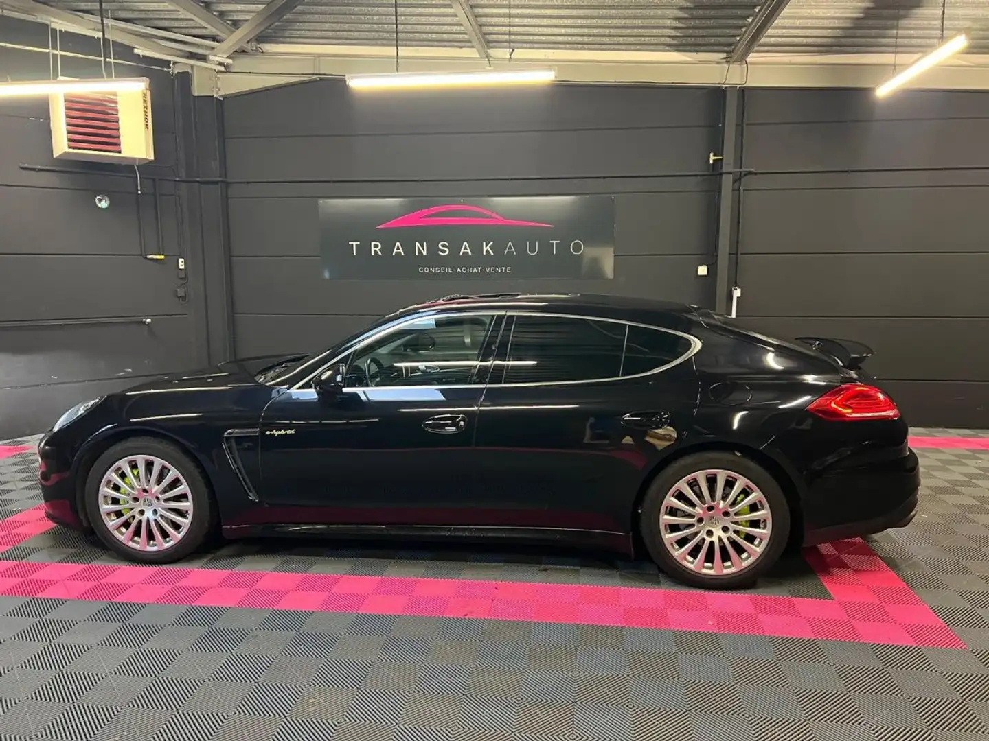 Porsche Panamera S V6 3.0 416 Hybrid Tiptronic S / Toit ouvrant Schwarz - 2