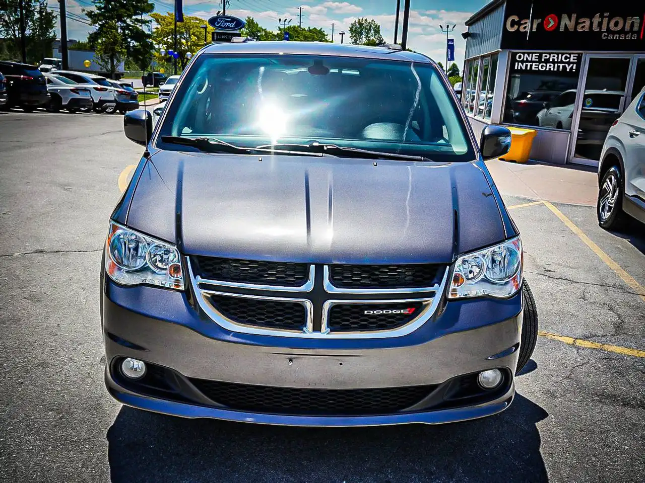 Dodge Grand Caravan снимка Dodge Grand Caravan
