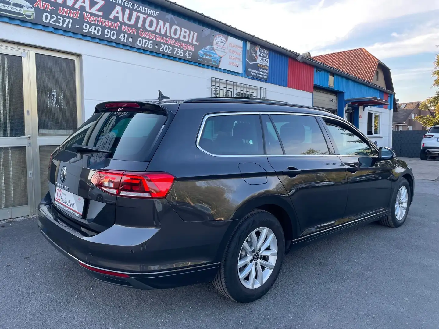 Volkswagen Passat Variant Passat Business *ACC* PANO* KAMERA* Gris - 2