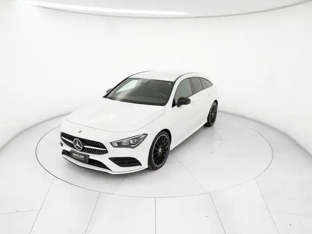 Mercedes-Benz CLA 200 shooting brake 200 d premium auto
