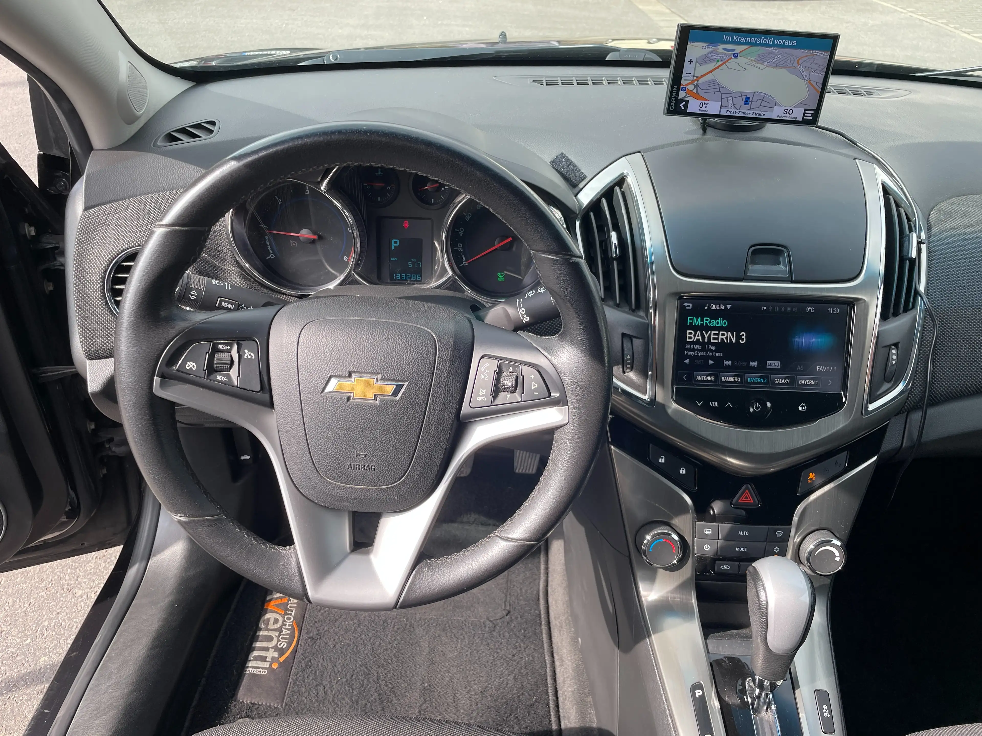 Chevrolet Cruze LTZ 2.0TDI 1.HD+KLIMA+NAVI+AHK+Teilleder+Temp+PDC — photo 11
