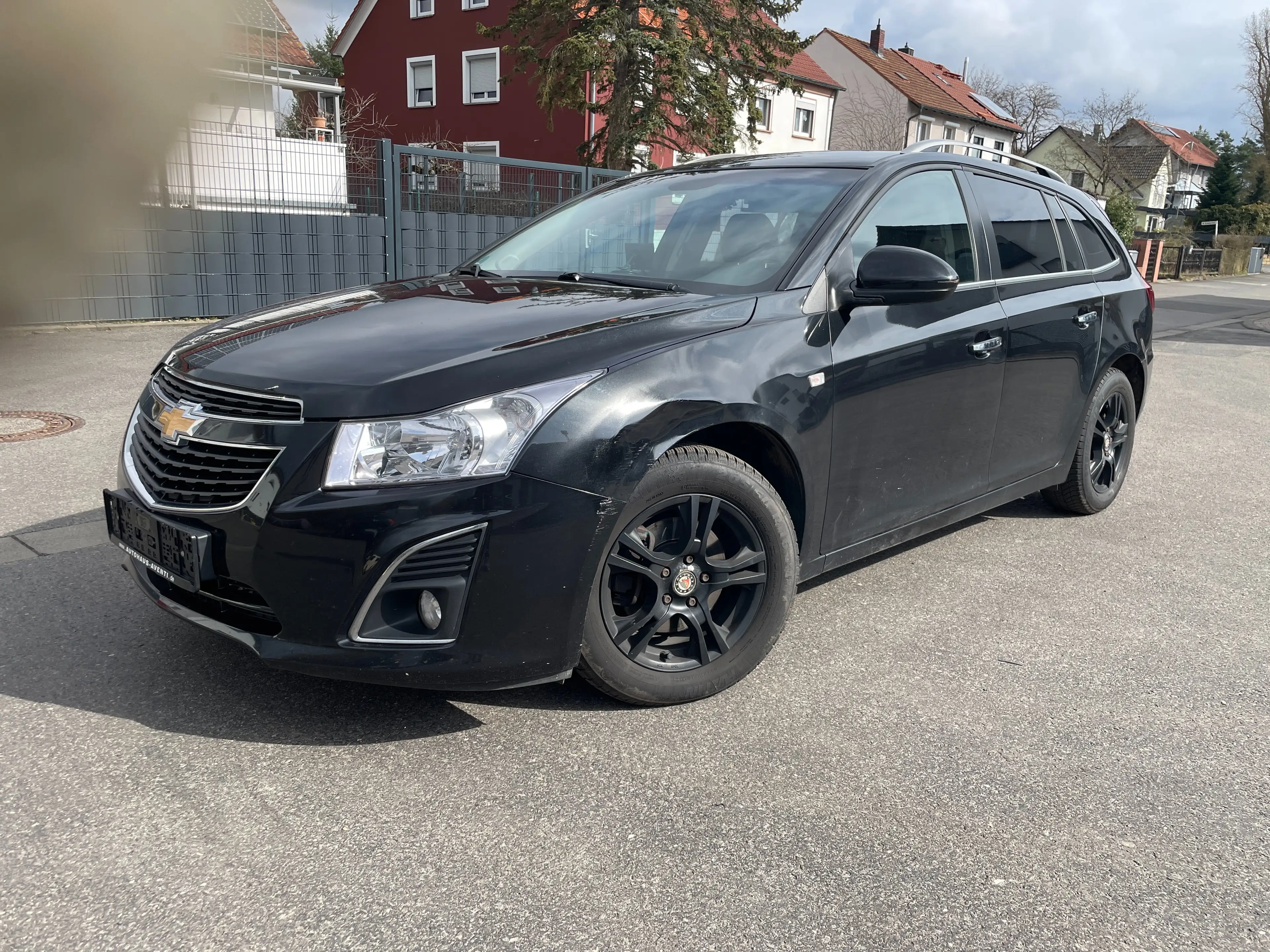 Chevrolet Cruze LTZ 2.0TDI 1.HD+KLIMA+NAVI+AHK+Teilleder+Temp+PDC