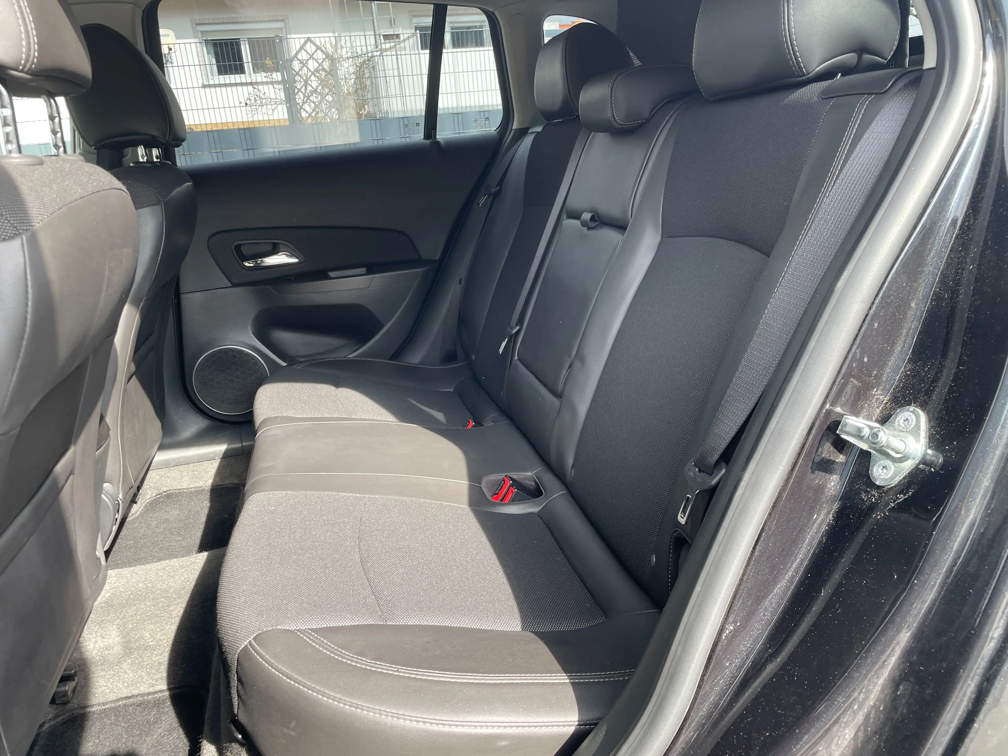 Chevrolet Cruze LTZ 2.0TDI 1.HD+KLIMA+NAVI+AHK+Teilleder+Temp+PDC — photo 6