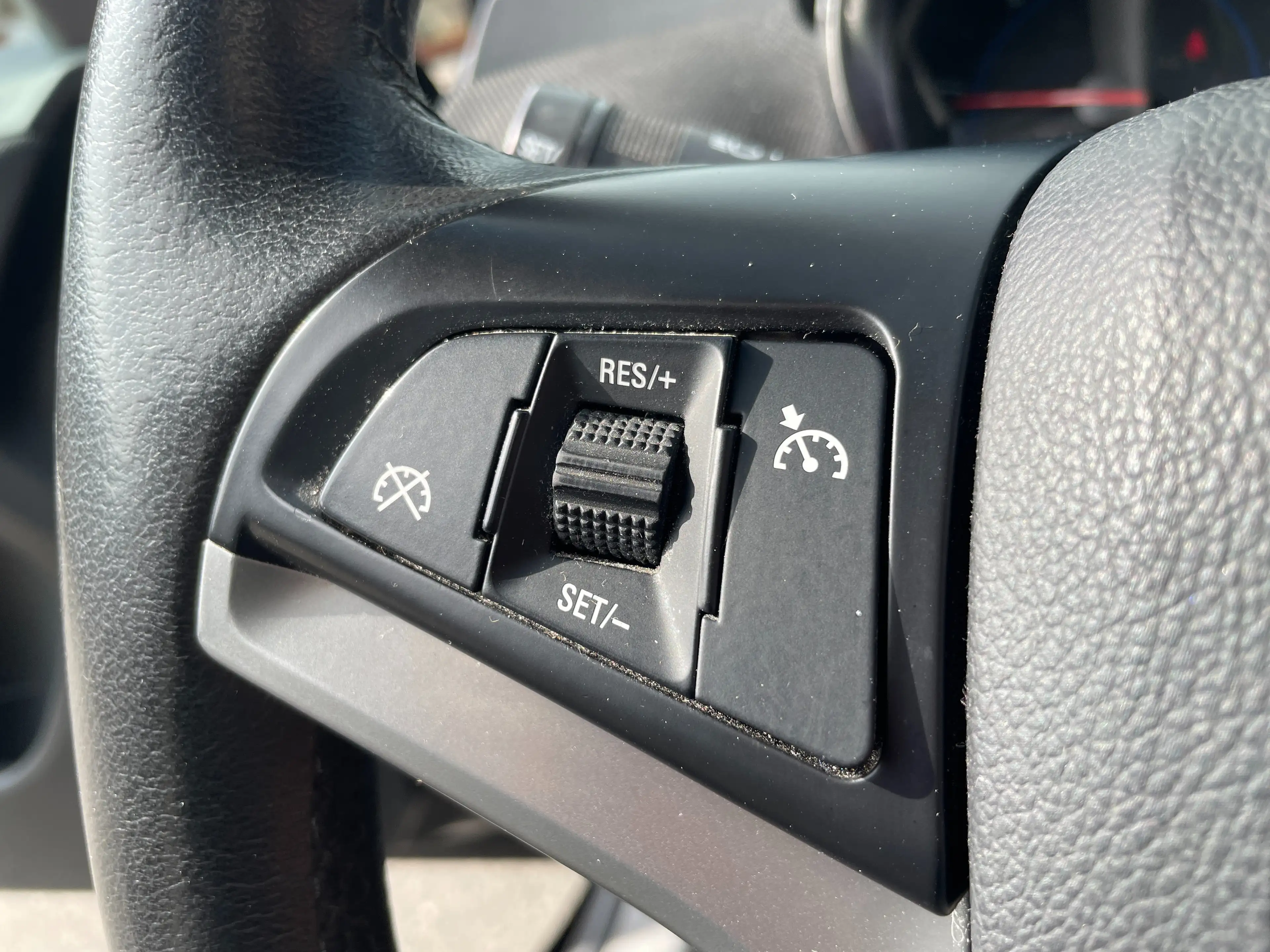Chevrolet Cruze LTZ 2.0TDI 1.HD+KLIMA+NAVI+AHK+Teilleder+Temp+PDC — photo 14