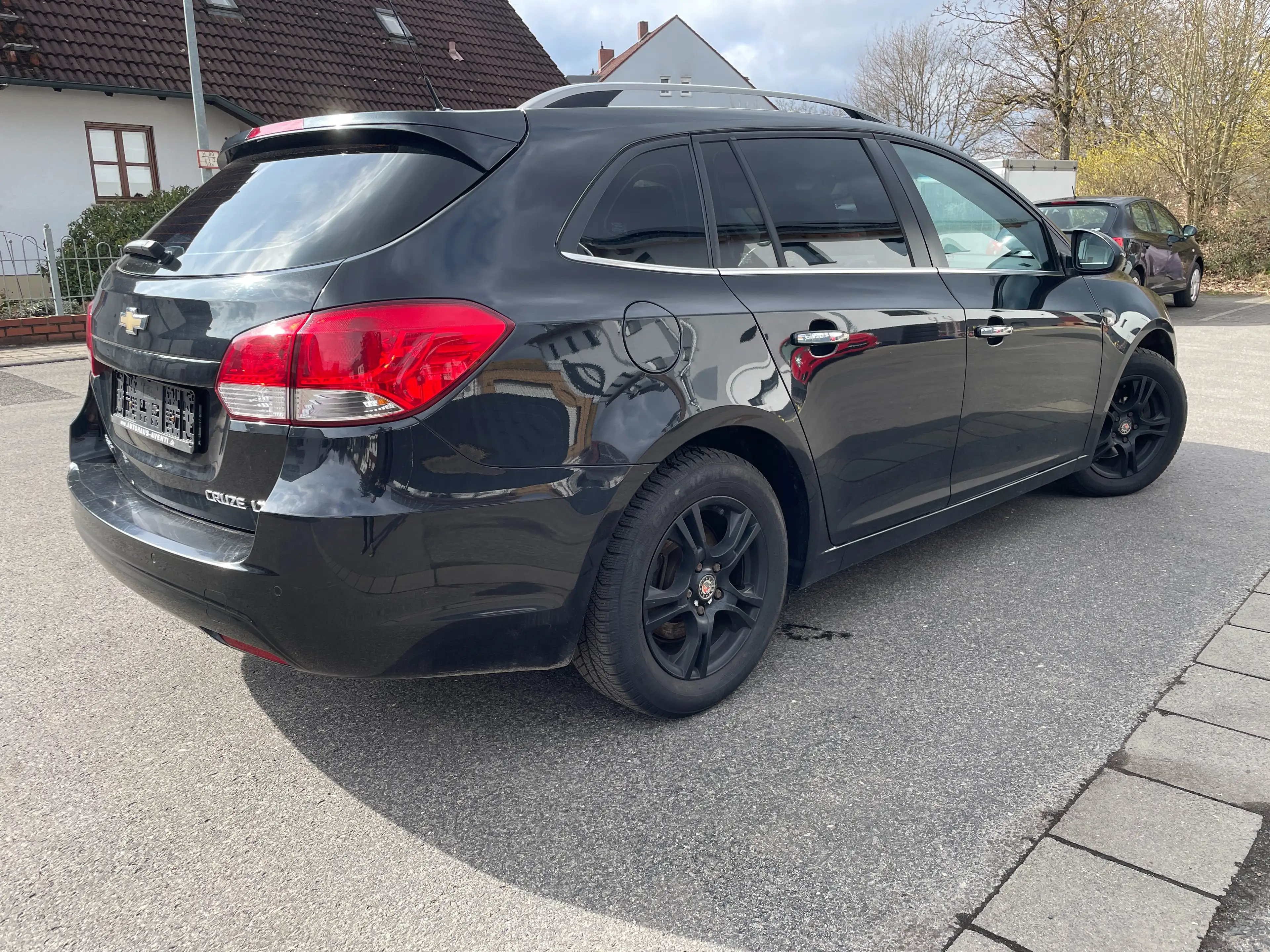 Chevrolet Cruze LTZ 2.0TDI 1.HD+KLIMA+NAVI+AHK+Teilleder+Temp+PDC — photo 3