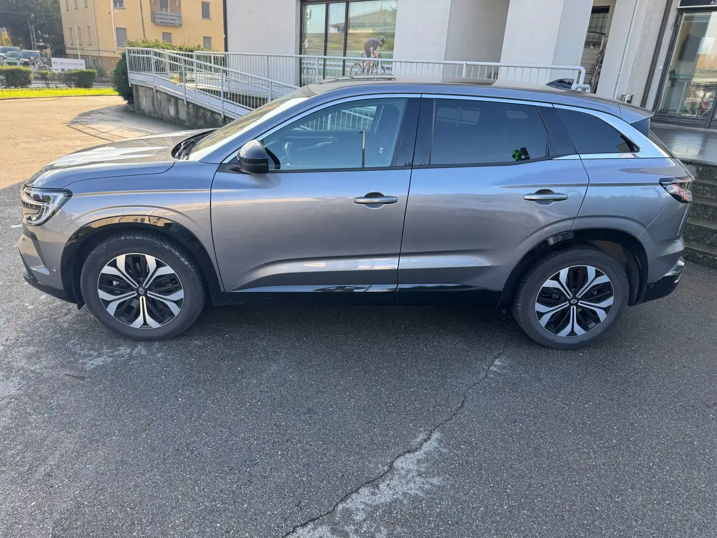 Renault Austral Techno E-TECH 200 HEV Grijs - 2