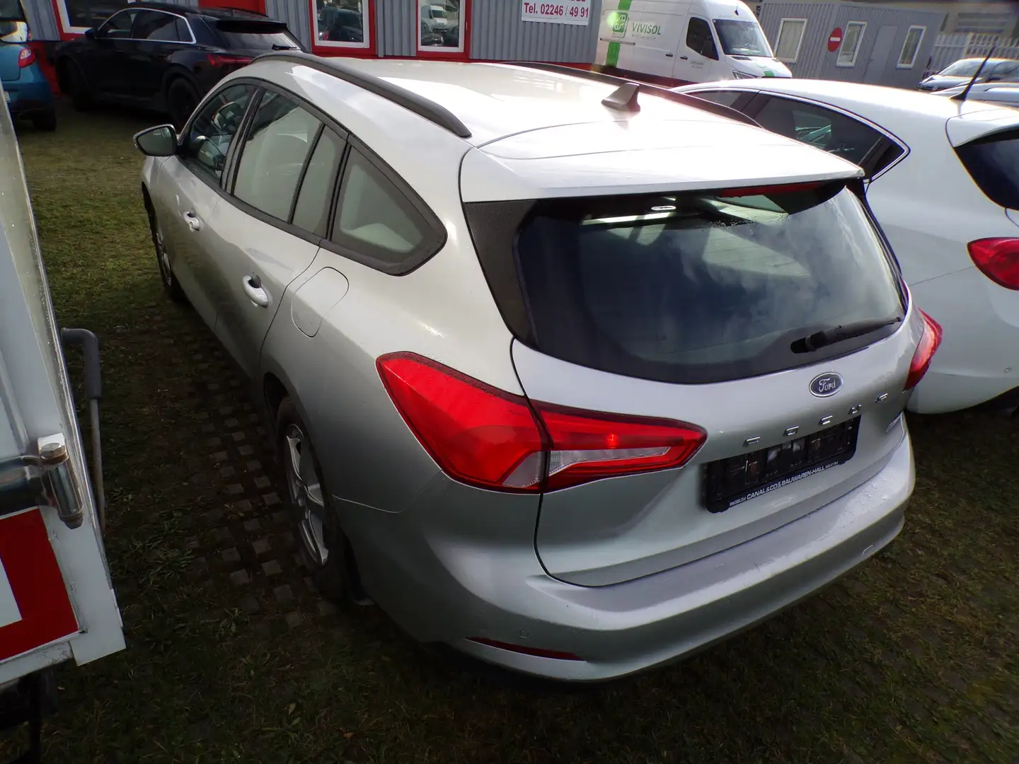 Ford Focus Trend Grau - 2