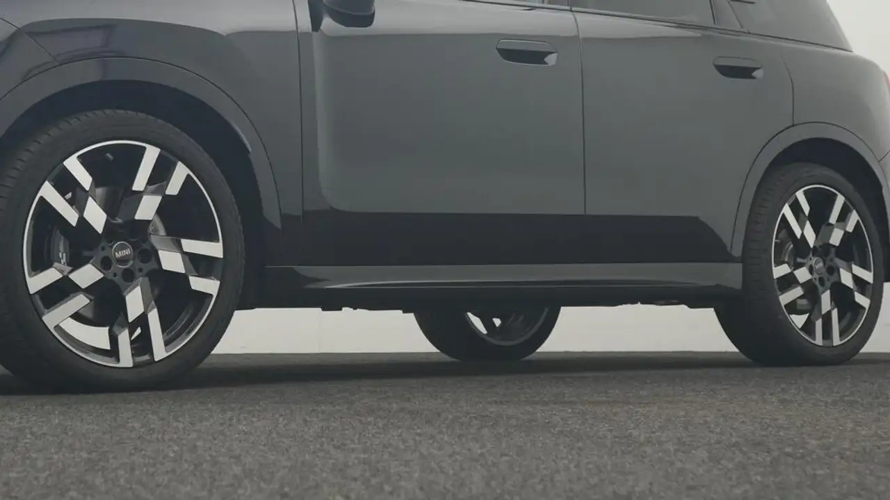 MINI Countryman John Cooper Works Trim, миниатюра 16