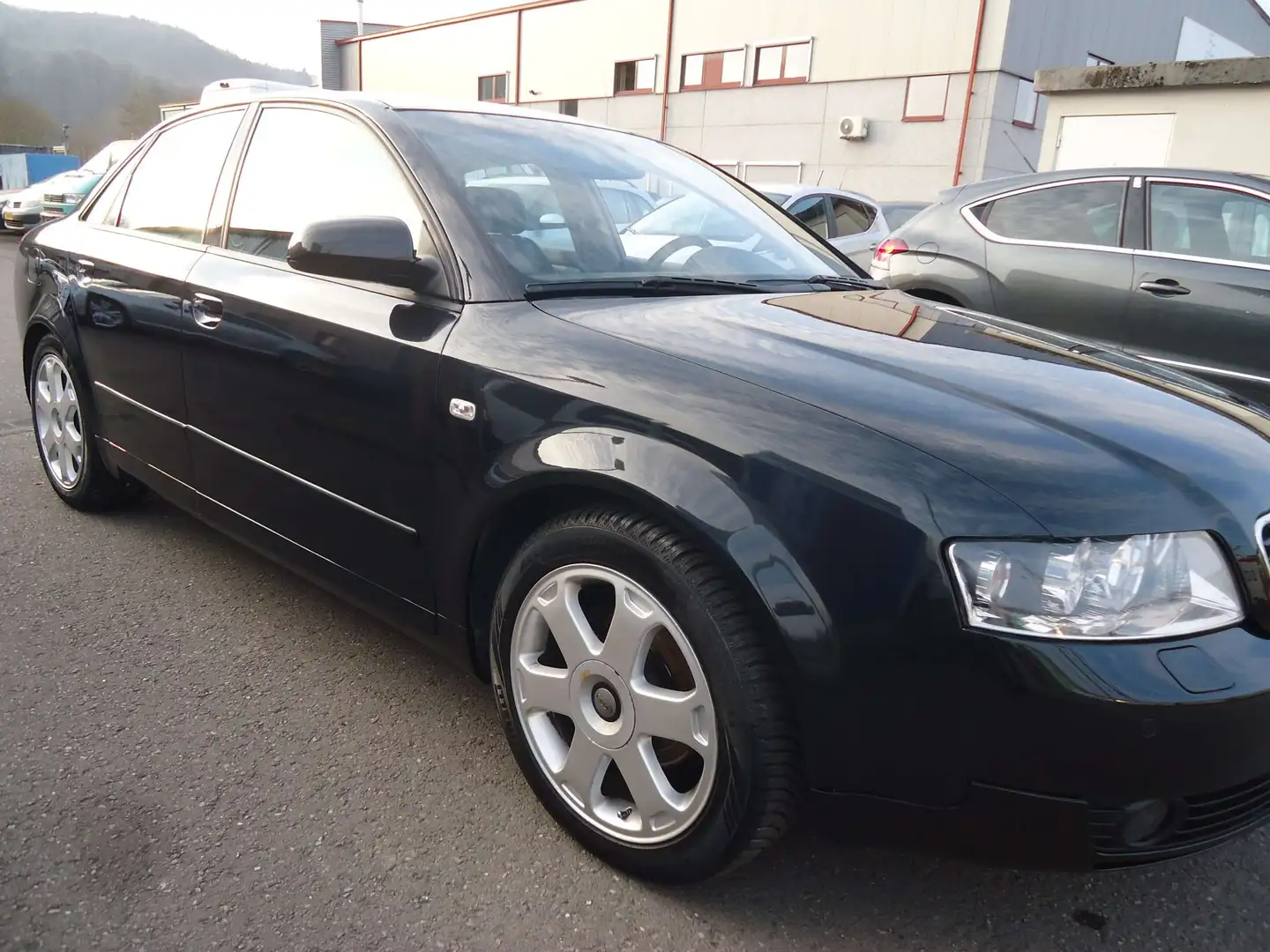 Audi A4 1.8 Turbo 20v S-LINE MOteur 110000km Zwart - 2