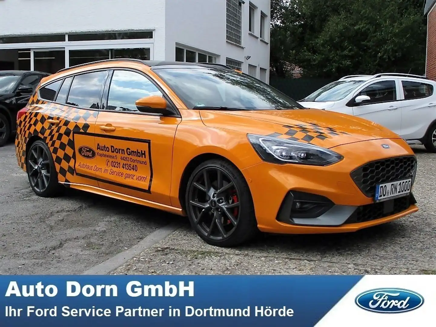 Ford Focus Turnier ST VOLL! Styling*Perform.*AHK*LED*PanoDach Orange - 1