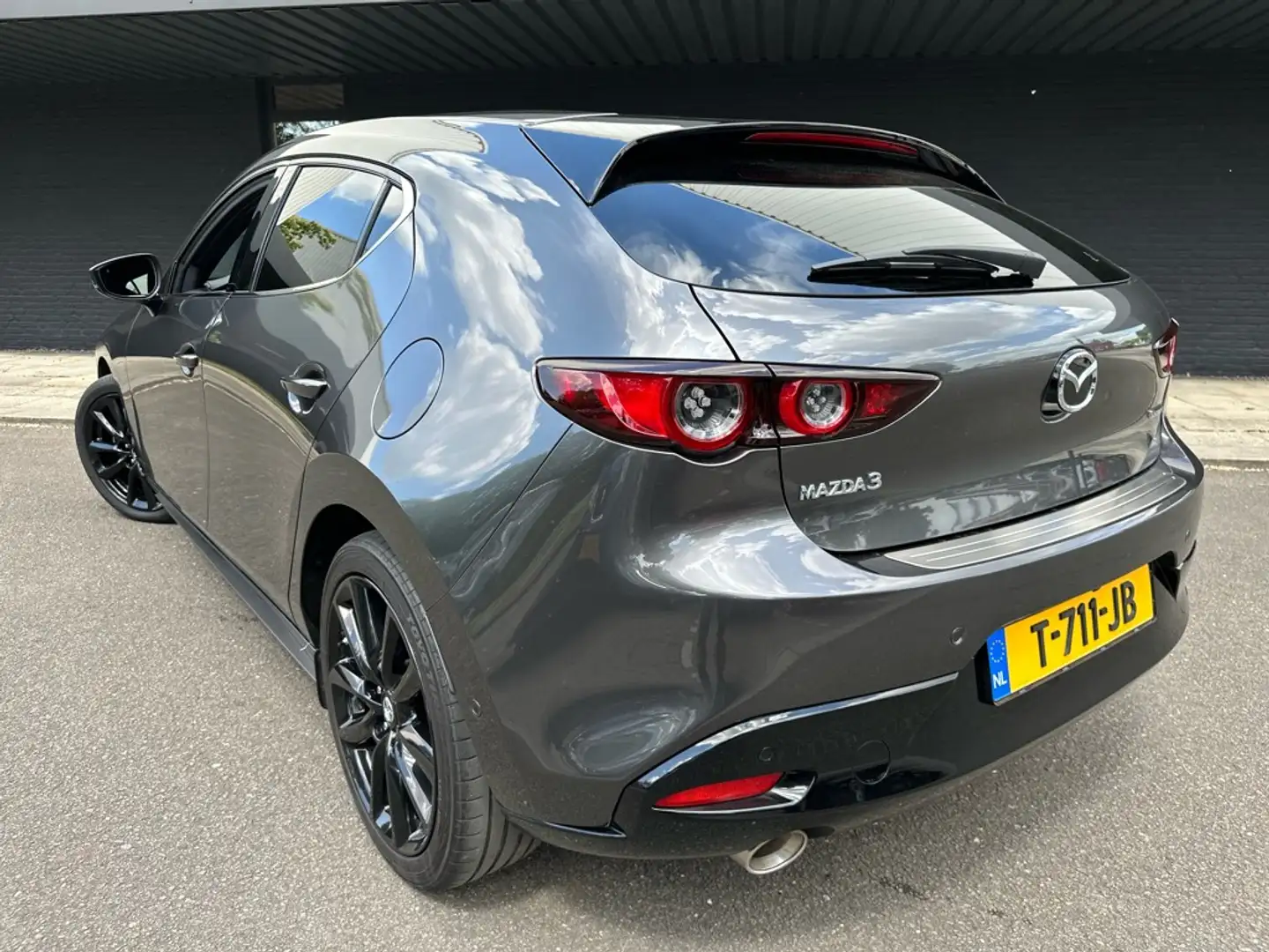 Mazda 3 2.0 SA-X Luxury // Homura uitvoering // 180pk vers Szürke - 2