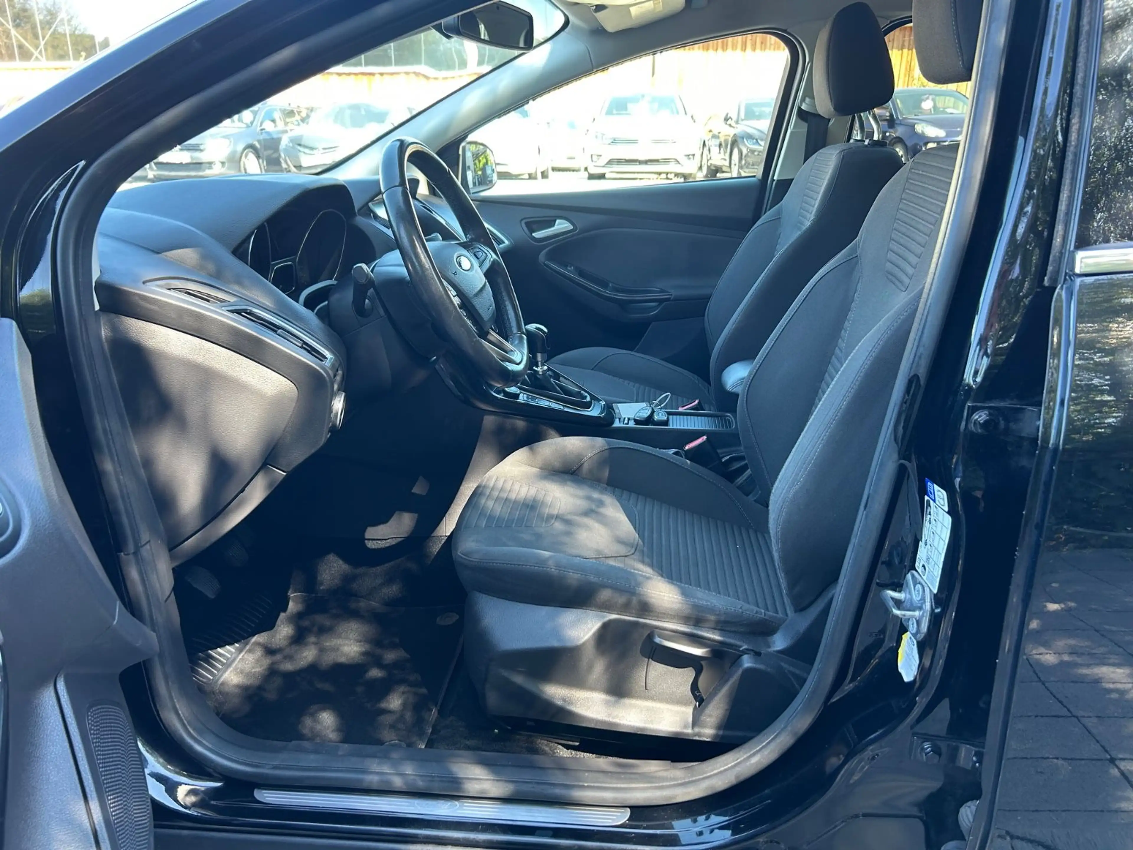 Ford Focus Turnier Titanium** GEPFLEGT ** — photo 6
