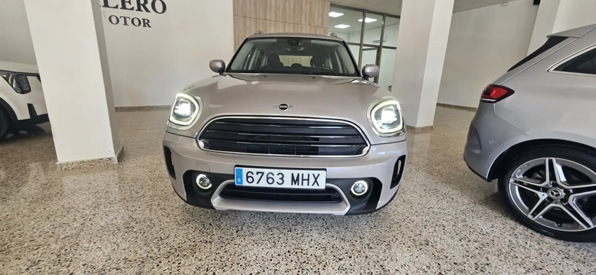 MINI Cooper Countryman D AUT. Beige - 2