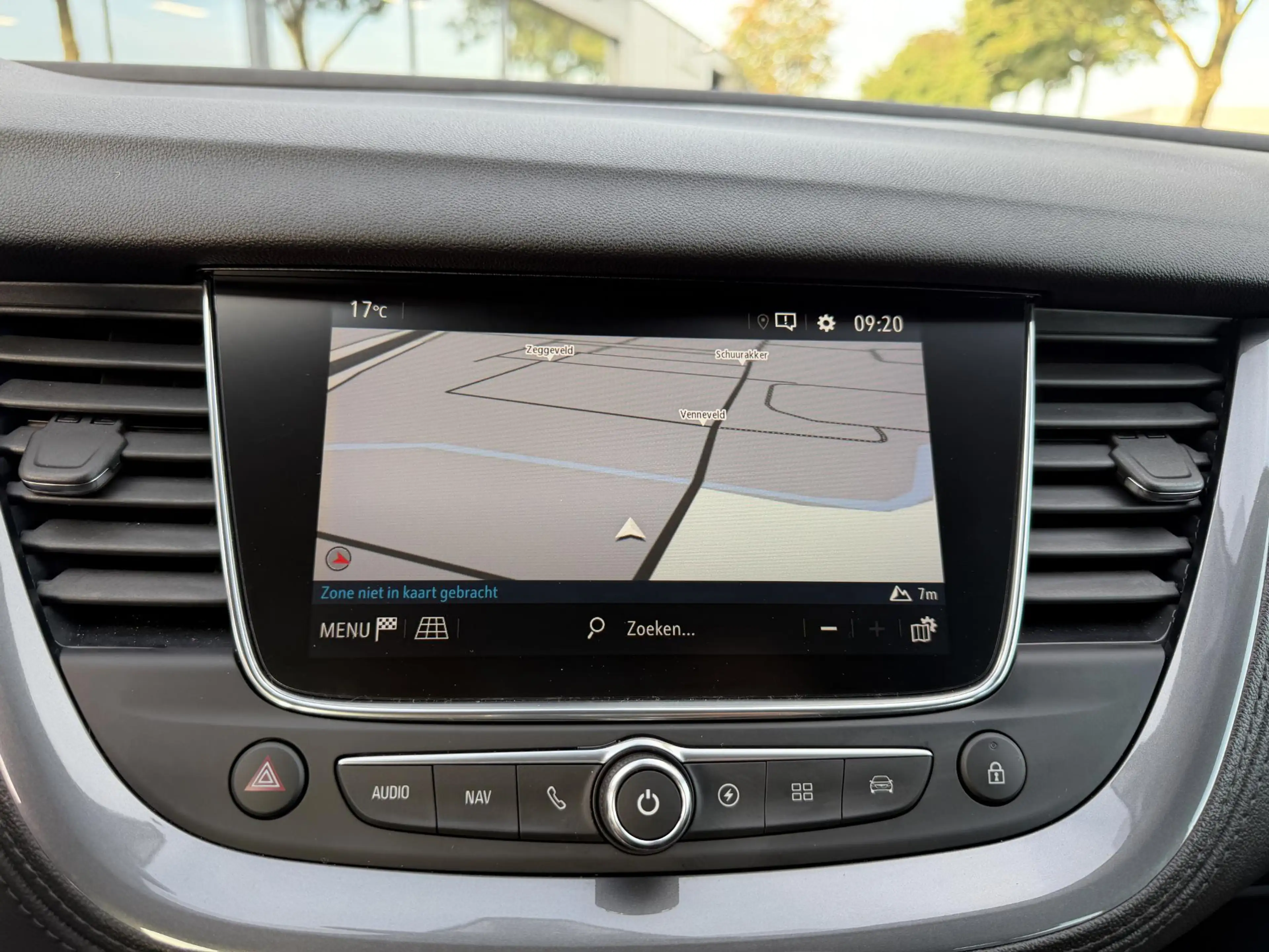 Opel Grandland X 1.6 Turbo Hybrid Business Executive — photo 6