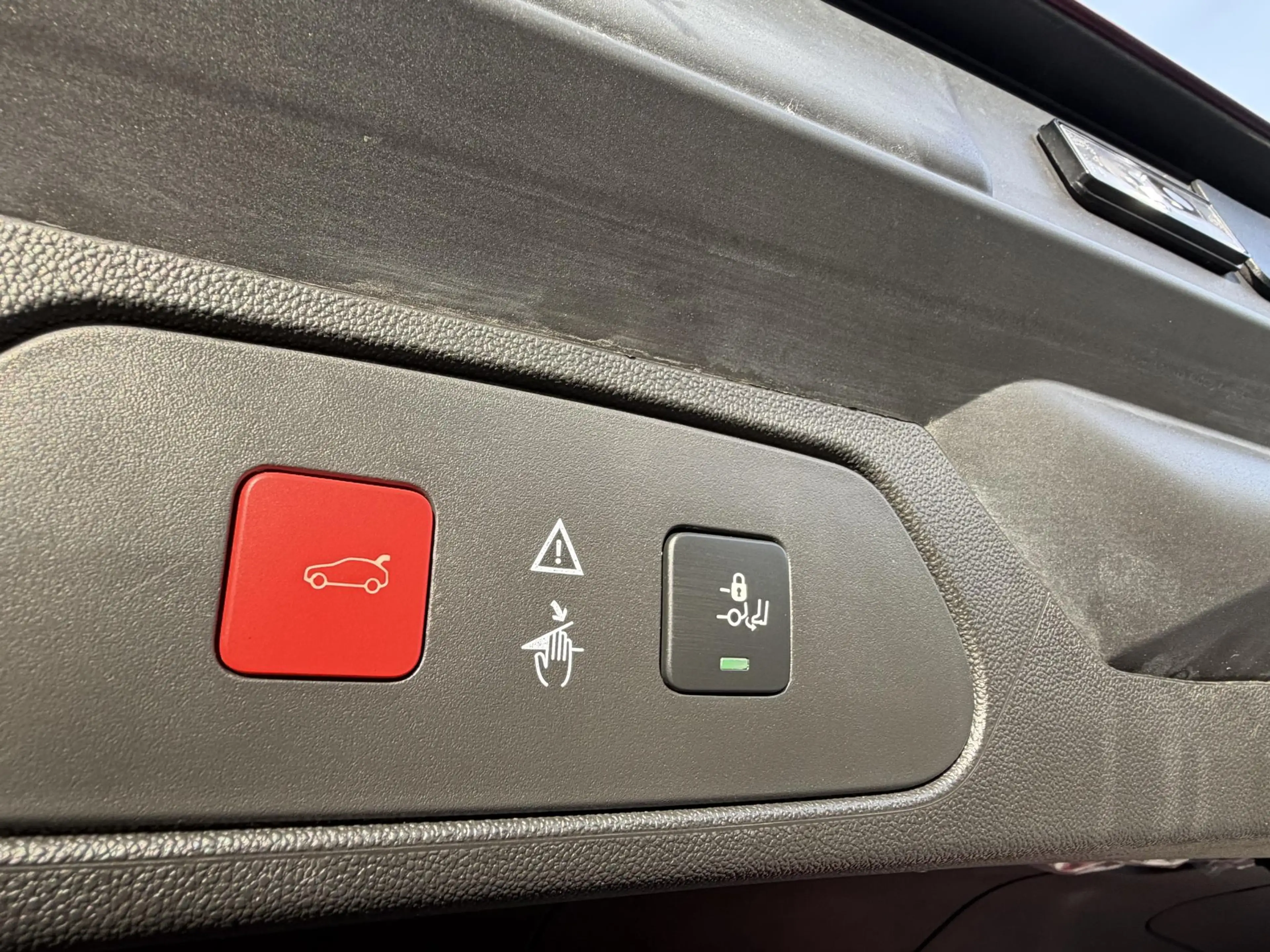 Opel Grandland X 1.6 Turbo Hybrid Business Executive — photo 12