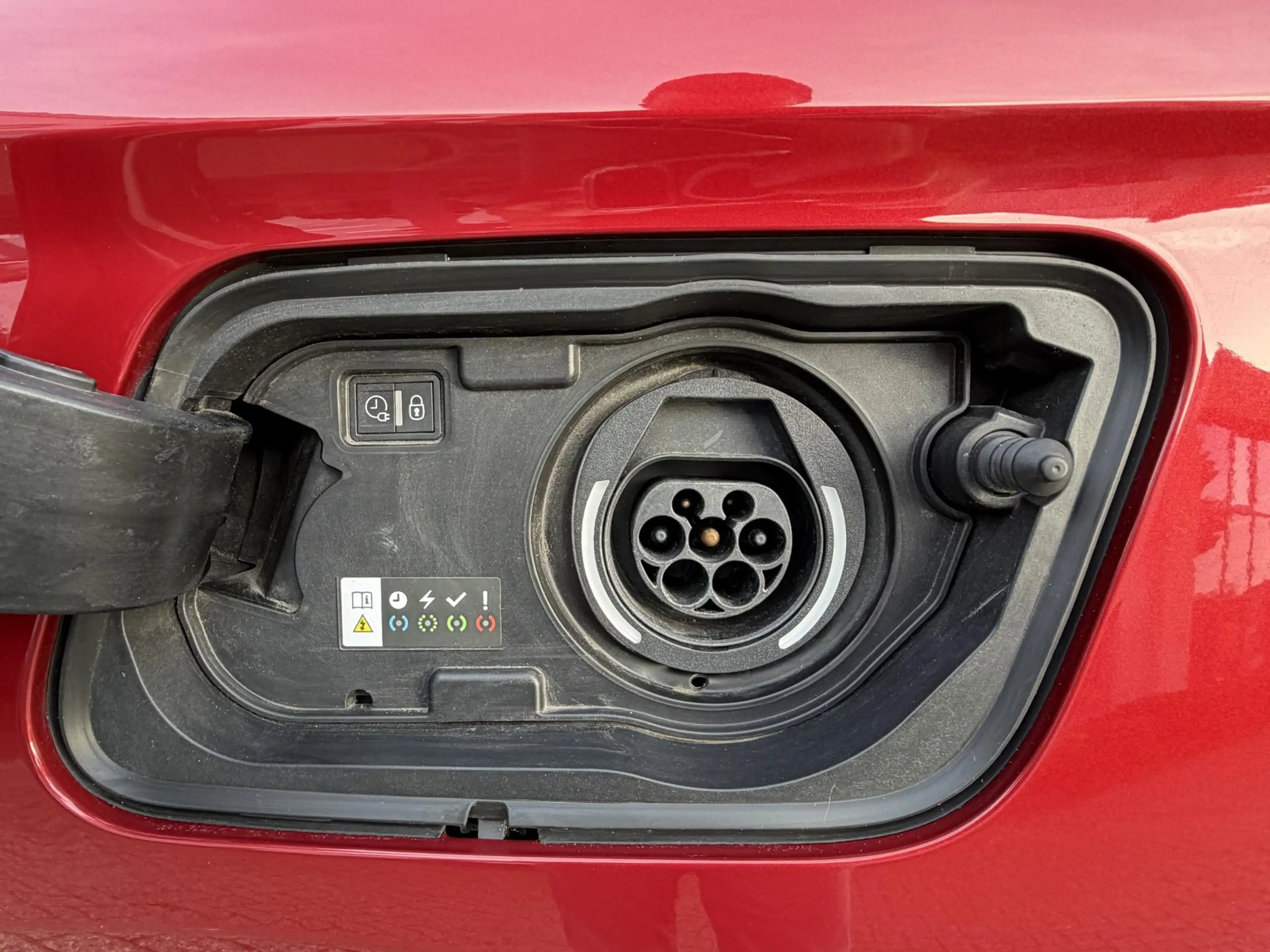 Opel Grandland X 1.6 Turbo Hybrid Business Executive — photo 13