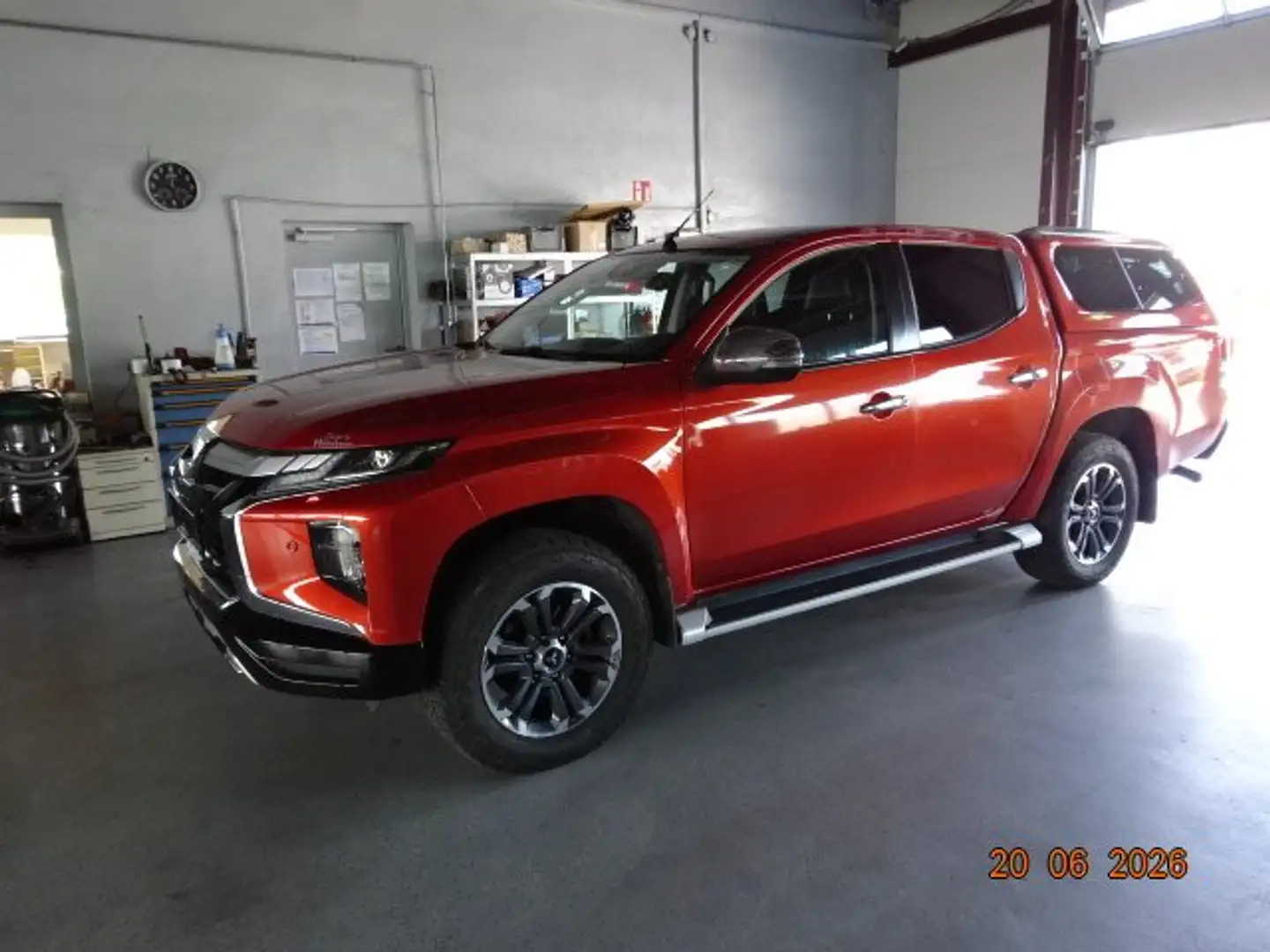 Mitsubishi L200 Basis Doppelkabine 4WD Orange - 2