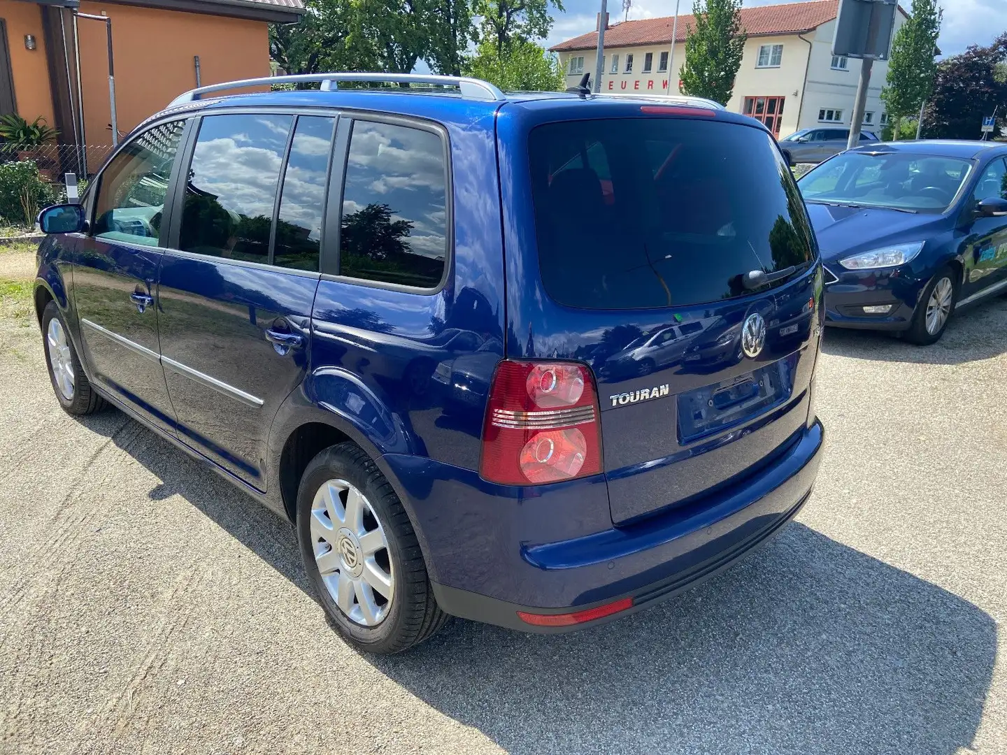 Volkswagen Touran Highline         nur an Gewerbetreibene Albastru - 2