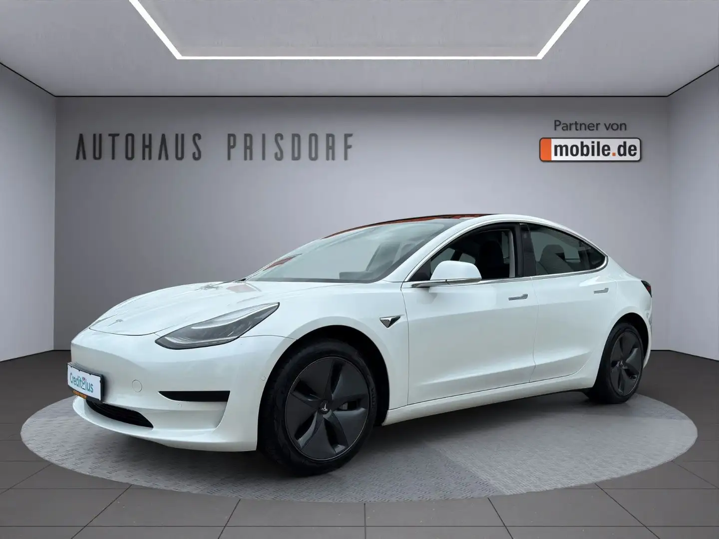 Tesla Model 3 Standard Range Plus RWD Weiß - 1