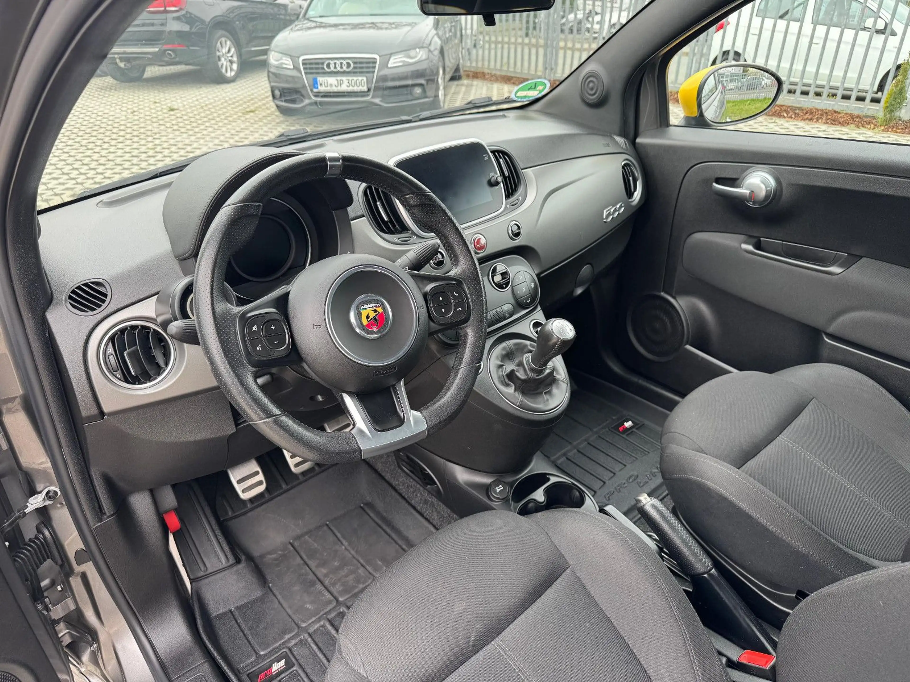 Abarth 500C — photo 11