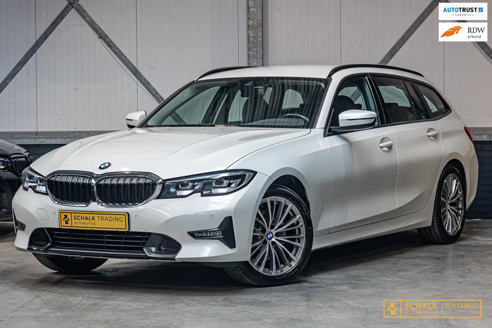 BMW 320 3-serie Touring 320i High Executive|Leder|Sportsto Bílá - 1