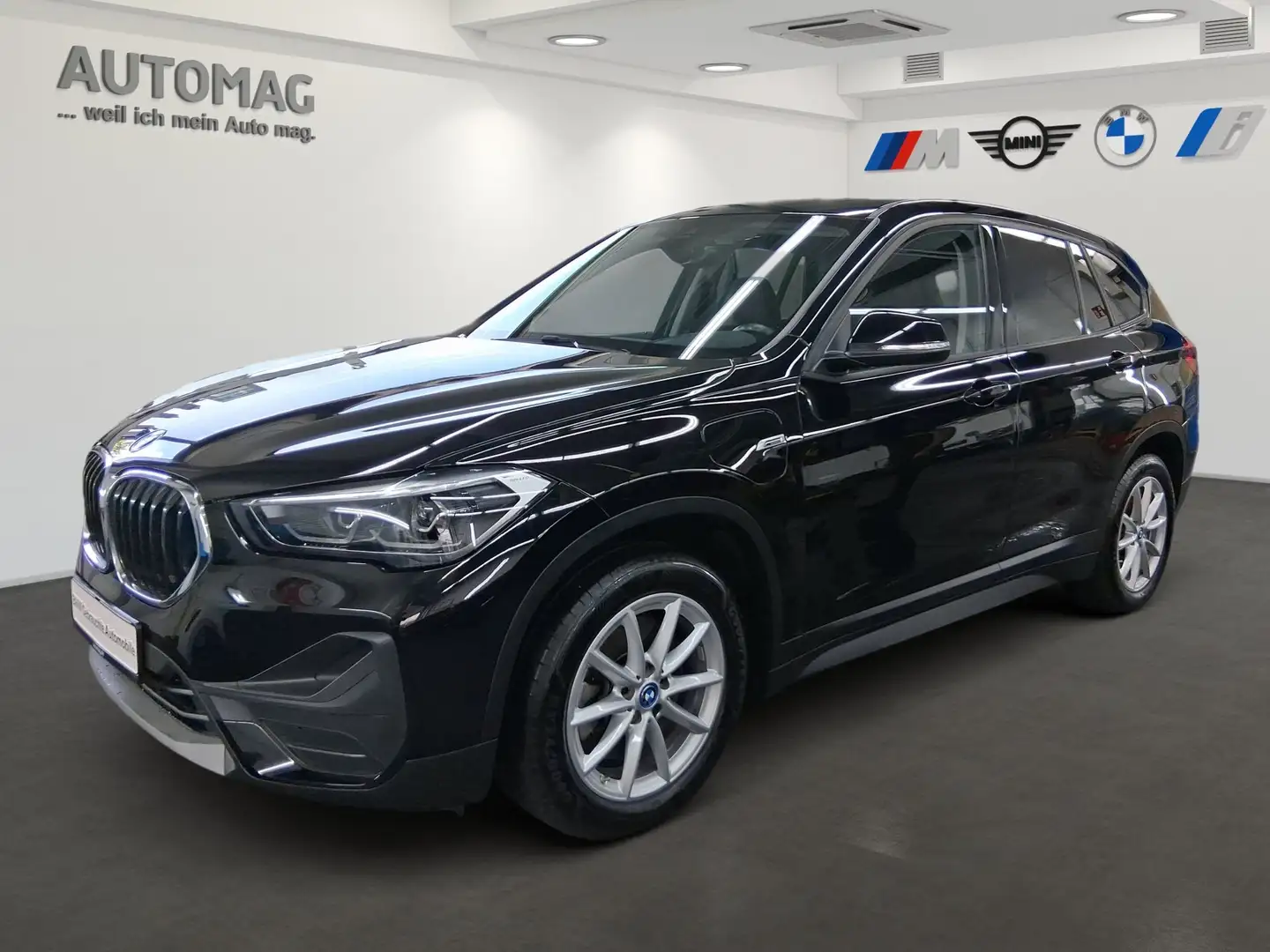 BMW X1 xDrive25e DrivAssPlus*Rückfahr*AktiveGesch*Sitzhei Schwarz - 1