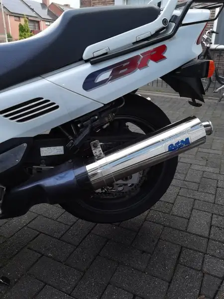 Honda CBR 1000 - foto 5