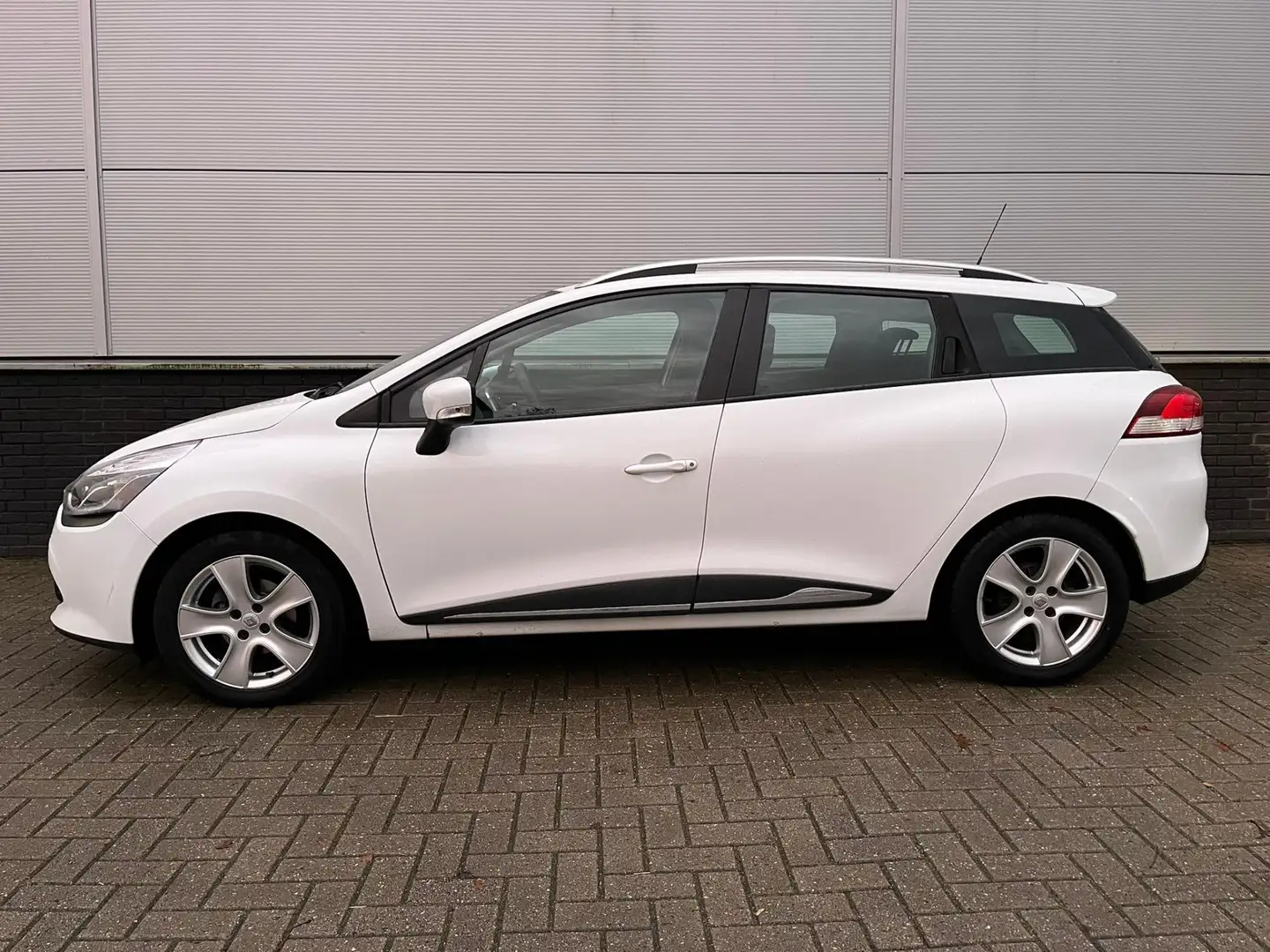 Renault Clio Estate 1.2 AUT. Dynamique - airco - cruise control Wit - 2